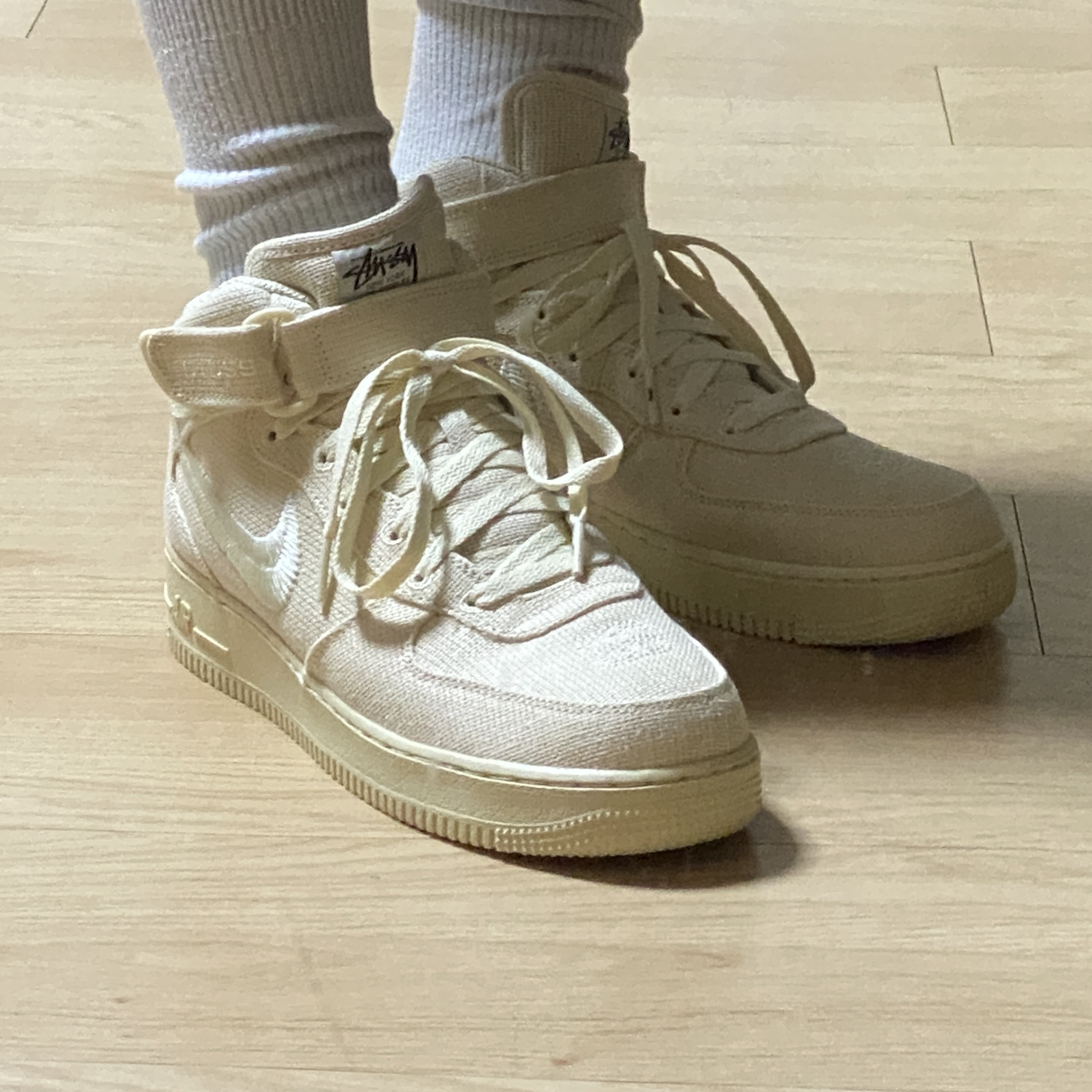 Nike x Stussy Air Force 1 '07 Mid SP Fossil 착용 스타일 - 1