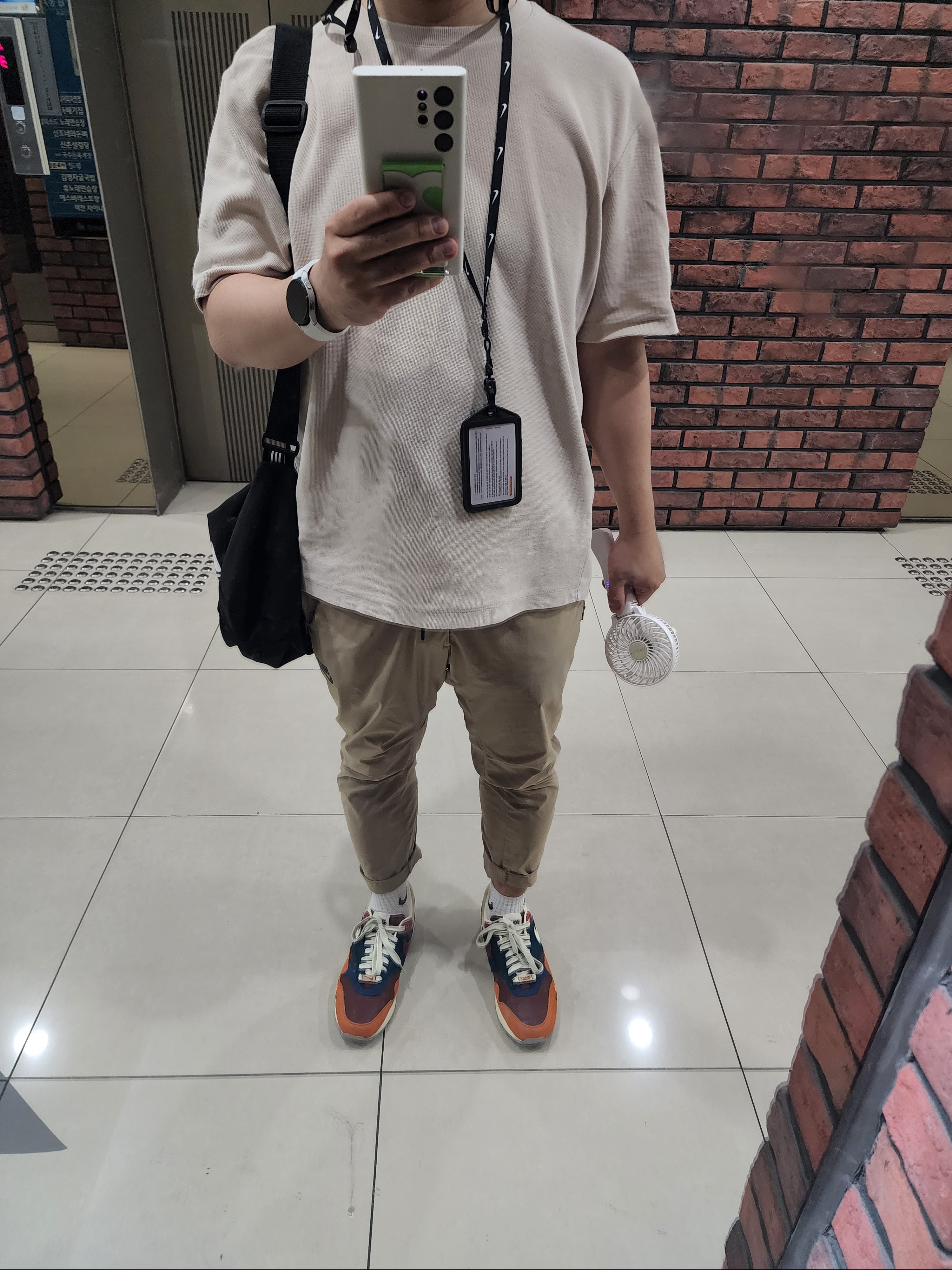 Nike x Kasina Air Max 1 SP Won-Ang Orange 착용 스타일 - 1