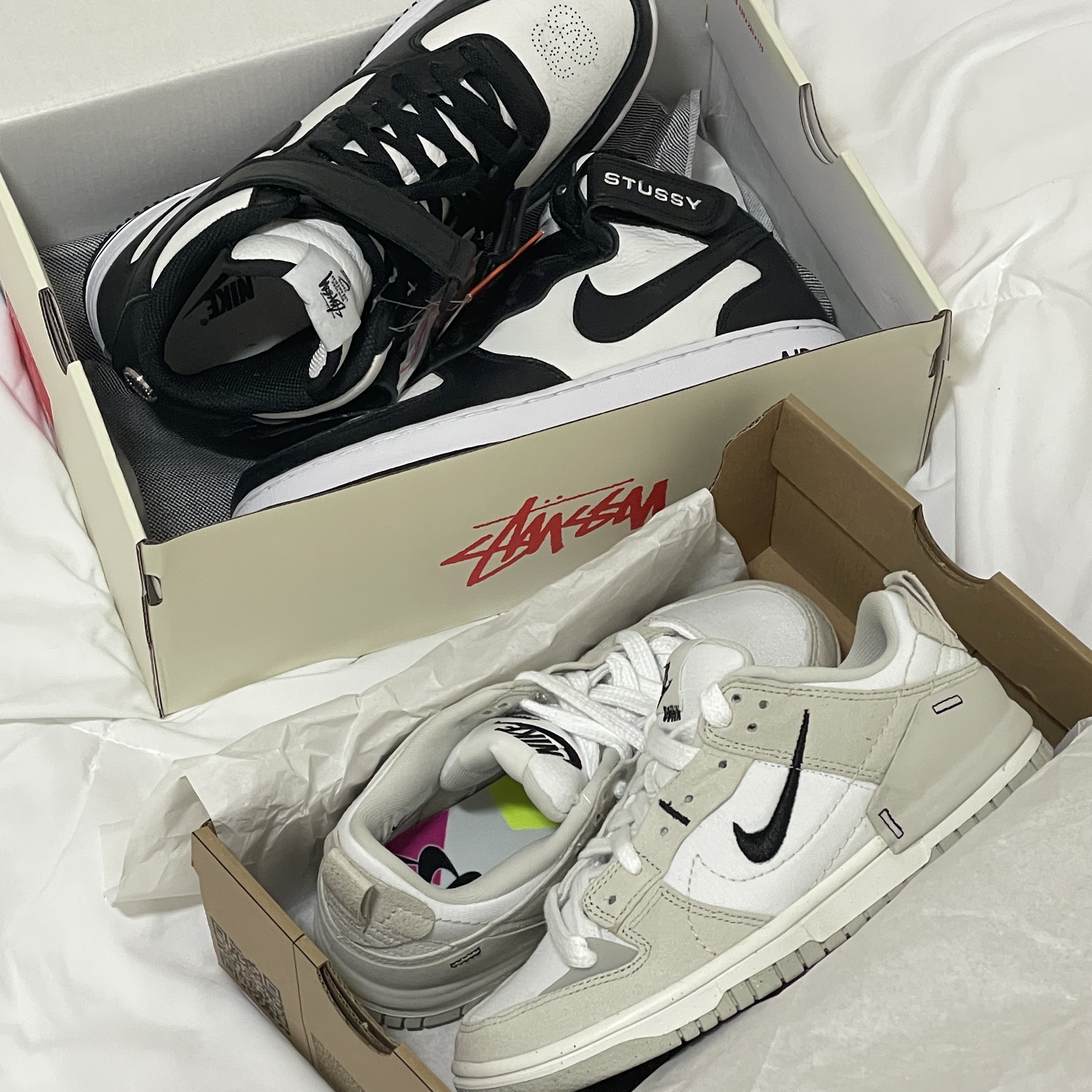 (W) Nike Dunk Low Disrupt 2 White Light Bone, Nike x Stussy Air Force 1 '07 Mid SP Black and Light Bone 착용 스타일 - 4