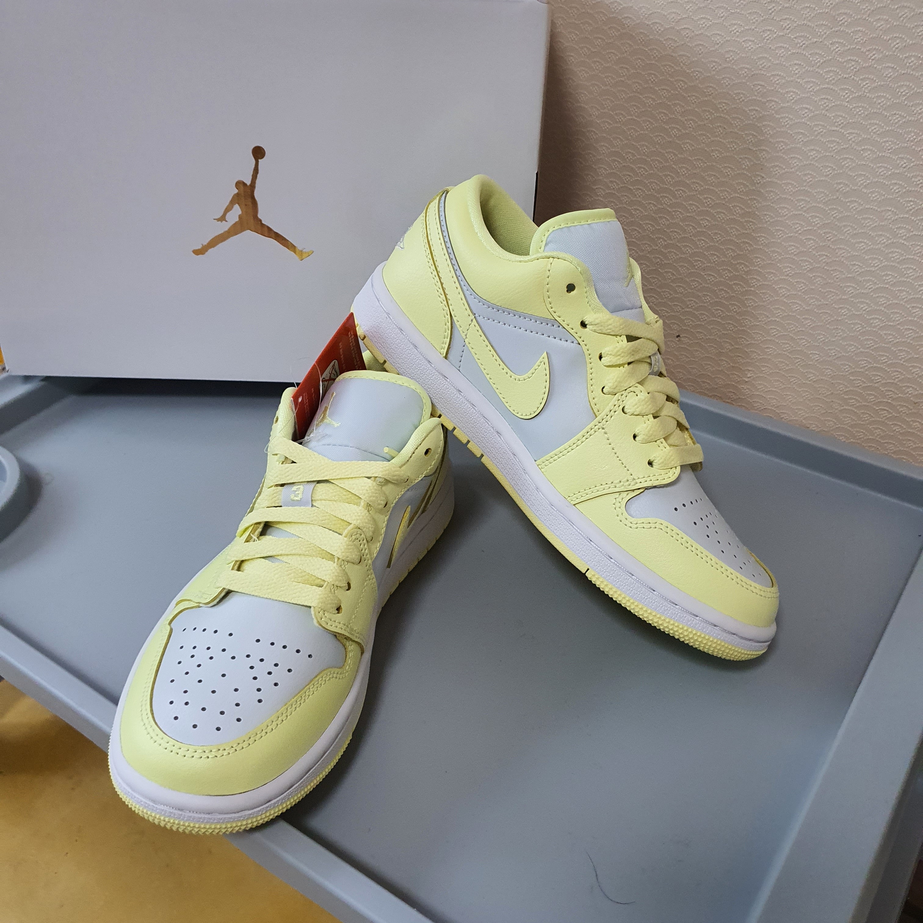 (W) Jordan 1 Low Citron Tint 착용 스타일 - 1