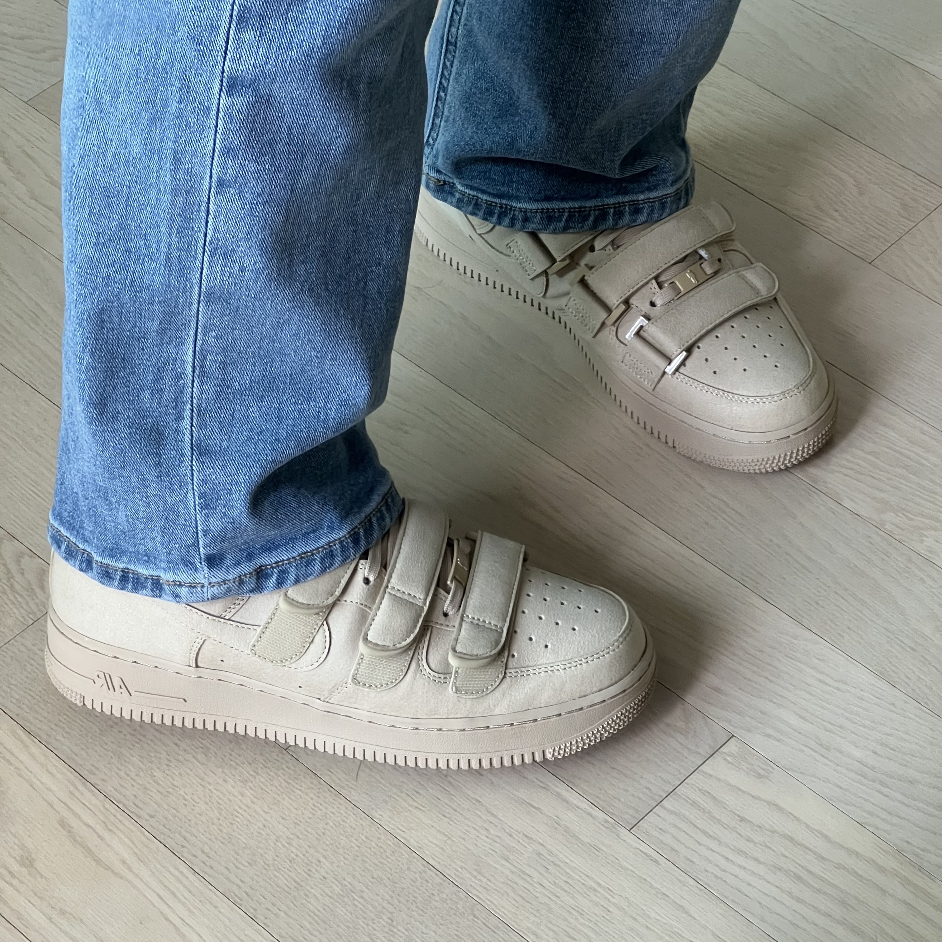 Nike x Billie Eilish Air Force 1 High '07 SP Mushroom 착용 스타일 - 2