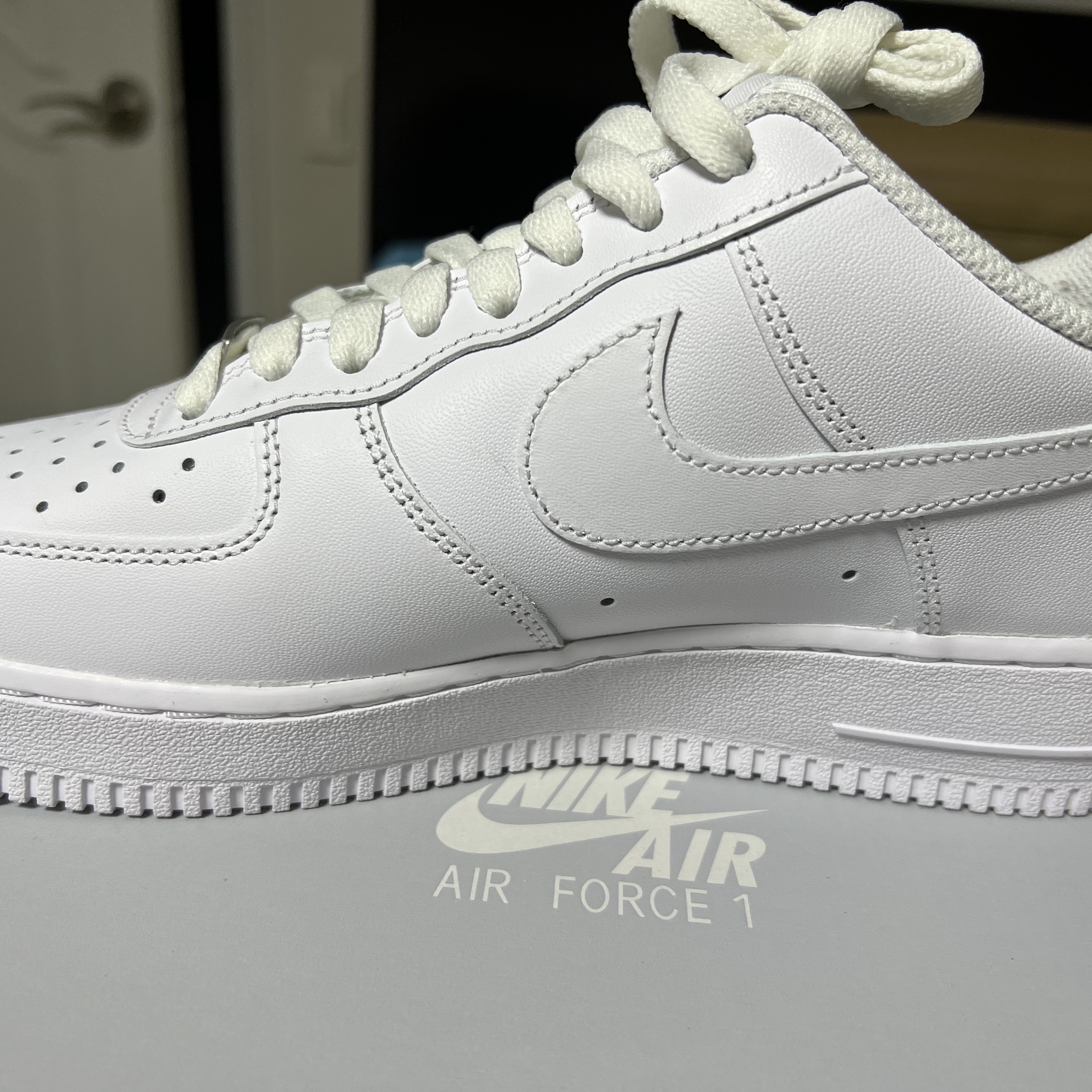 Nike Air Force 1 '07 Low White 착용 스타일 - 2