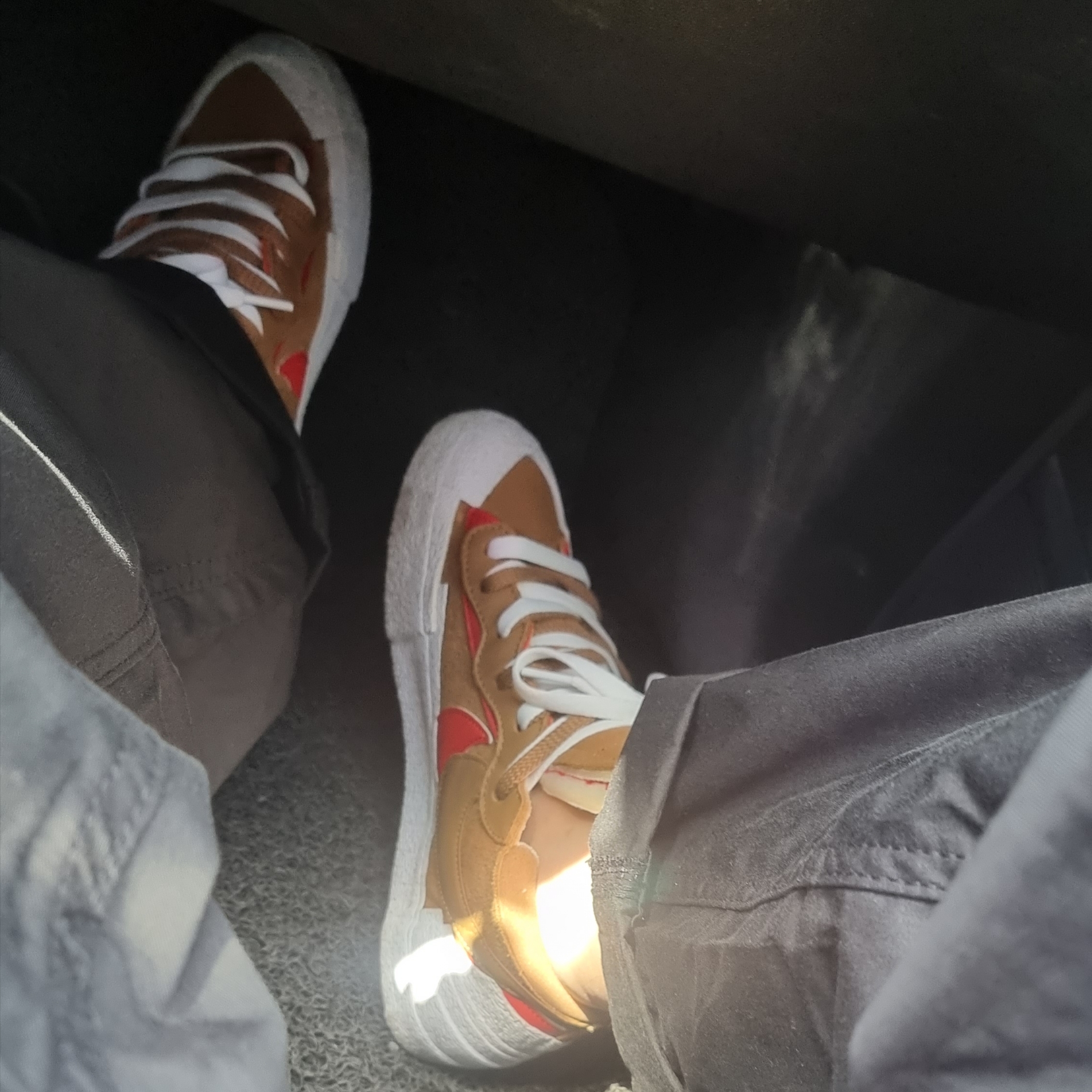 Nike x Sacai Blazer Low British Tan 착용 스타일