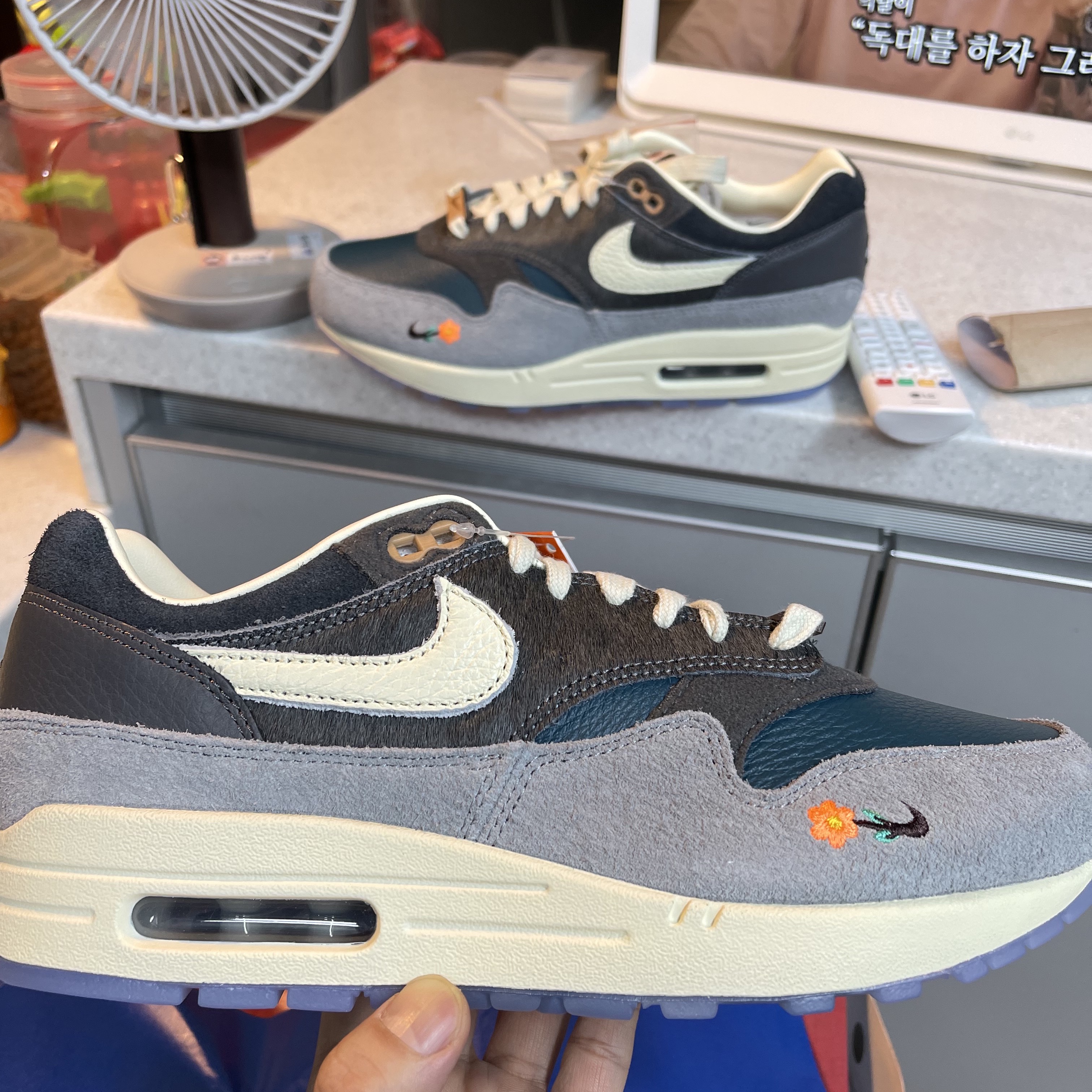 Nike x Kasina Air Max 1 SP Won-Ang Particle Grey 착용 스타일 - 2