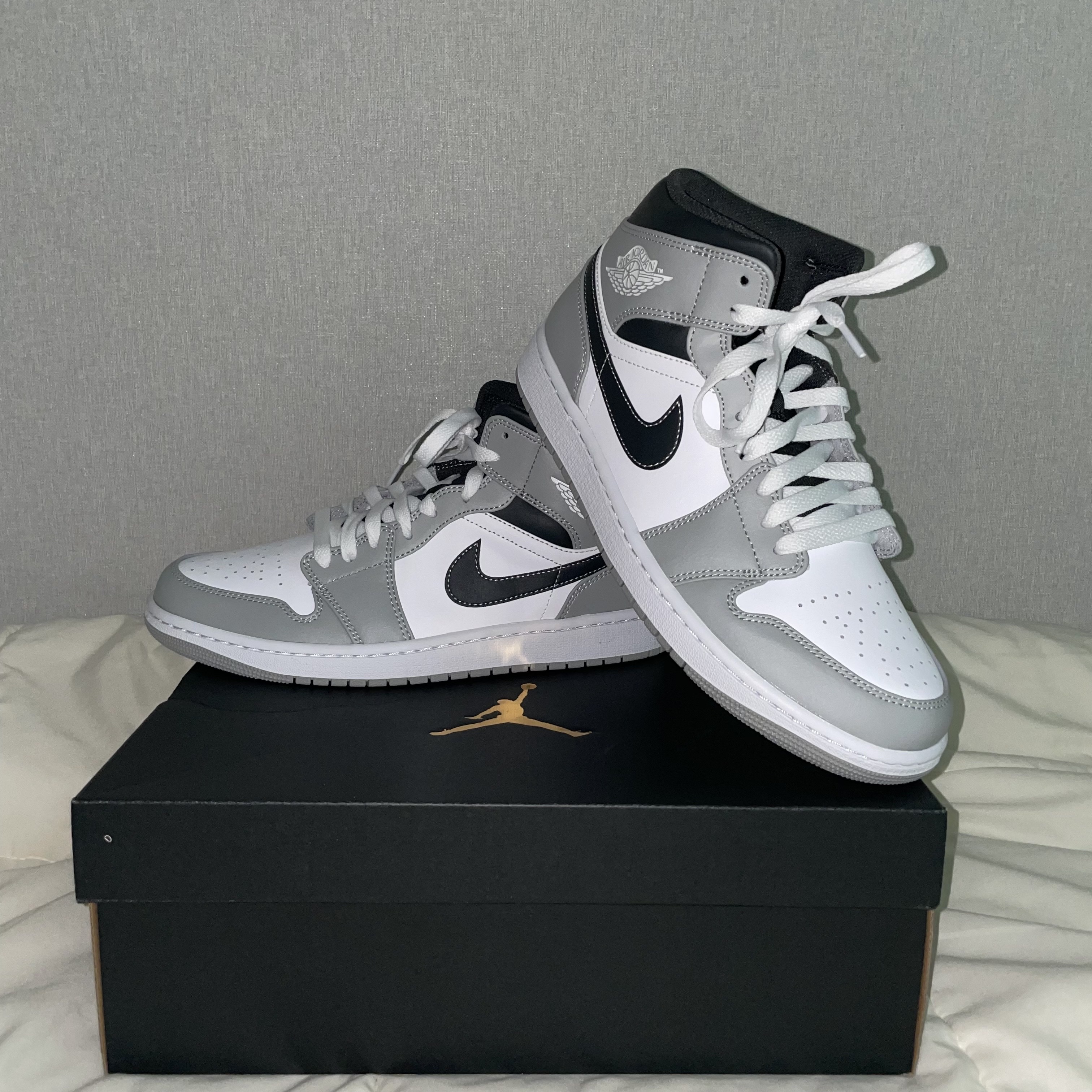 Jordan 1 Mid Light Smoke Grey Anthracite 착용 스타일
