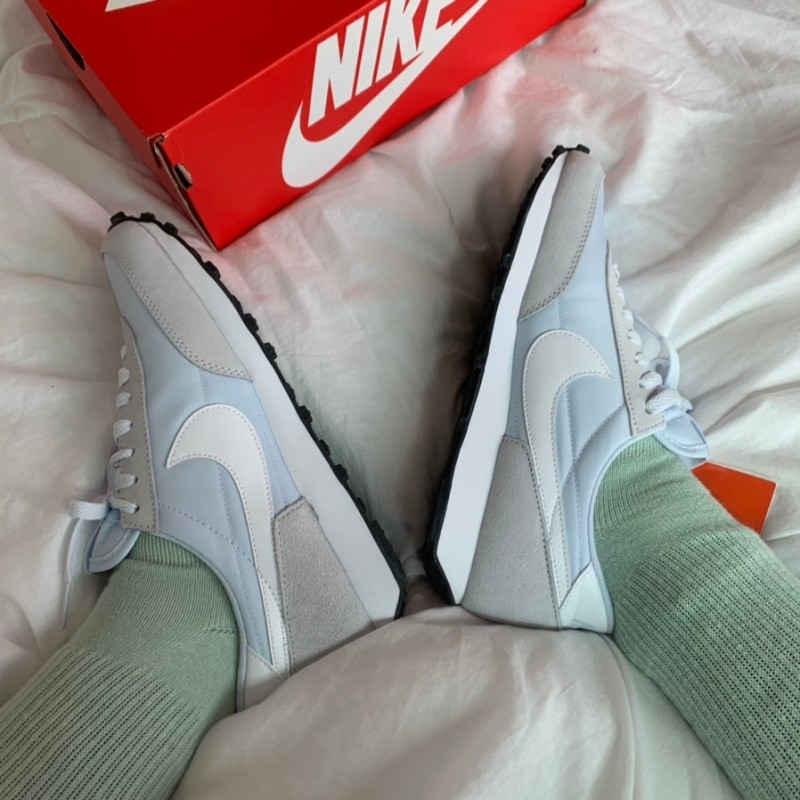 (W) Nike Daybreak Football Grey 착용 스타일