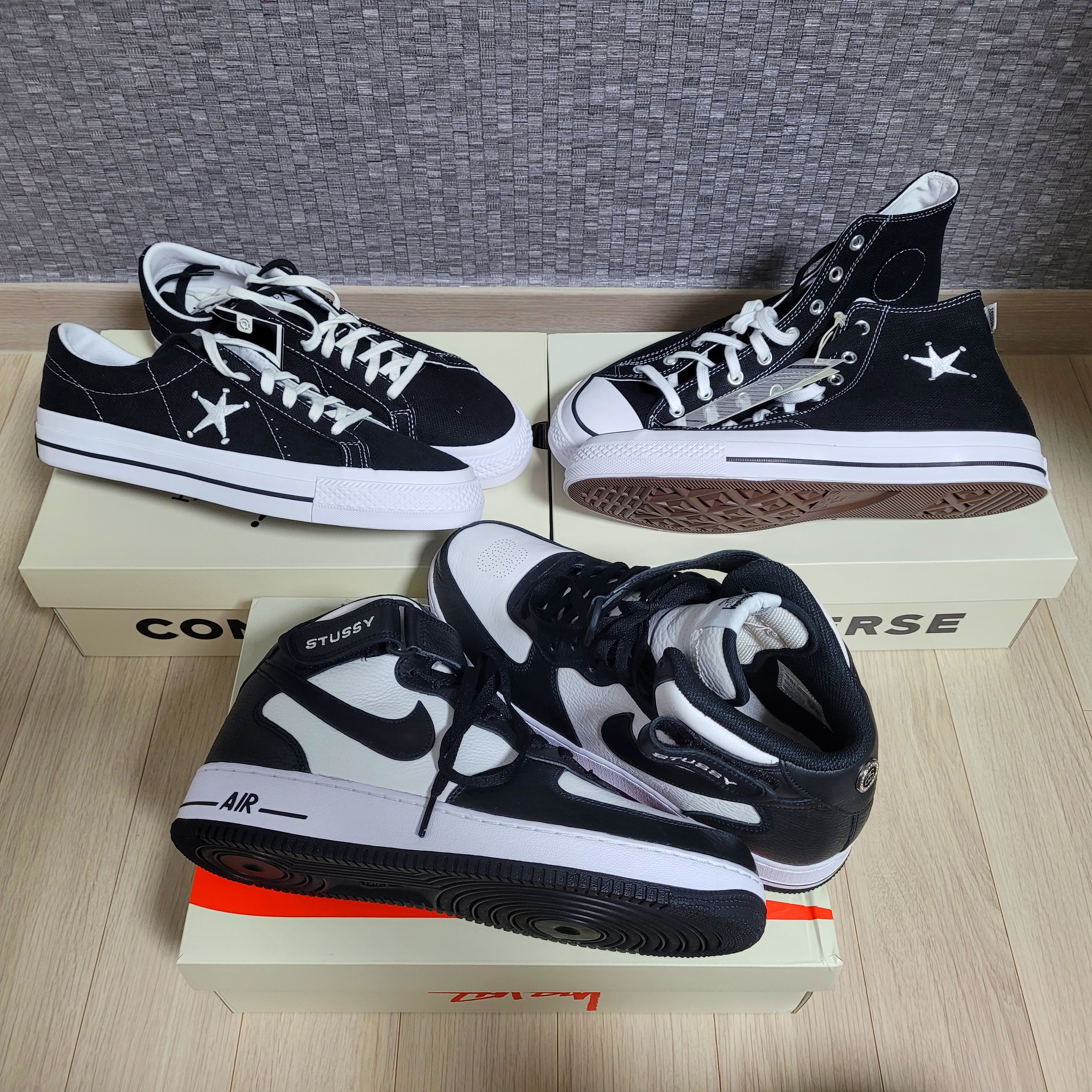Nike x Stussy Air Force 1 '07 Mid SP Black and Light Bone, Converse x Stussy One Star Ox Black 착용 스타일