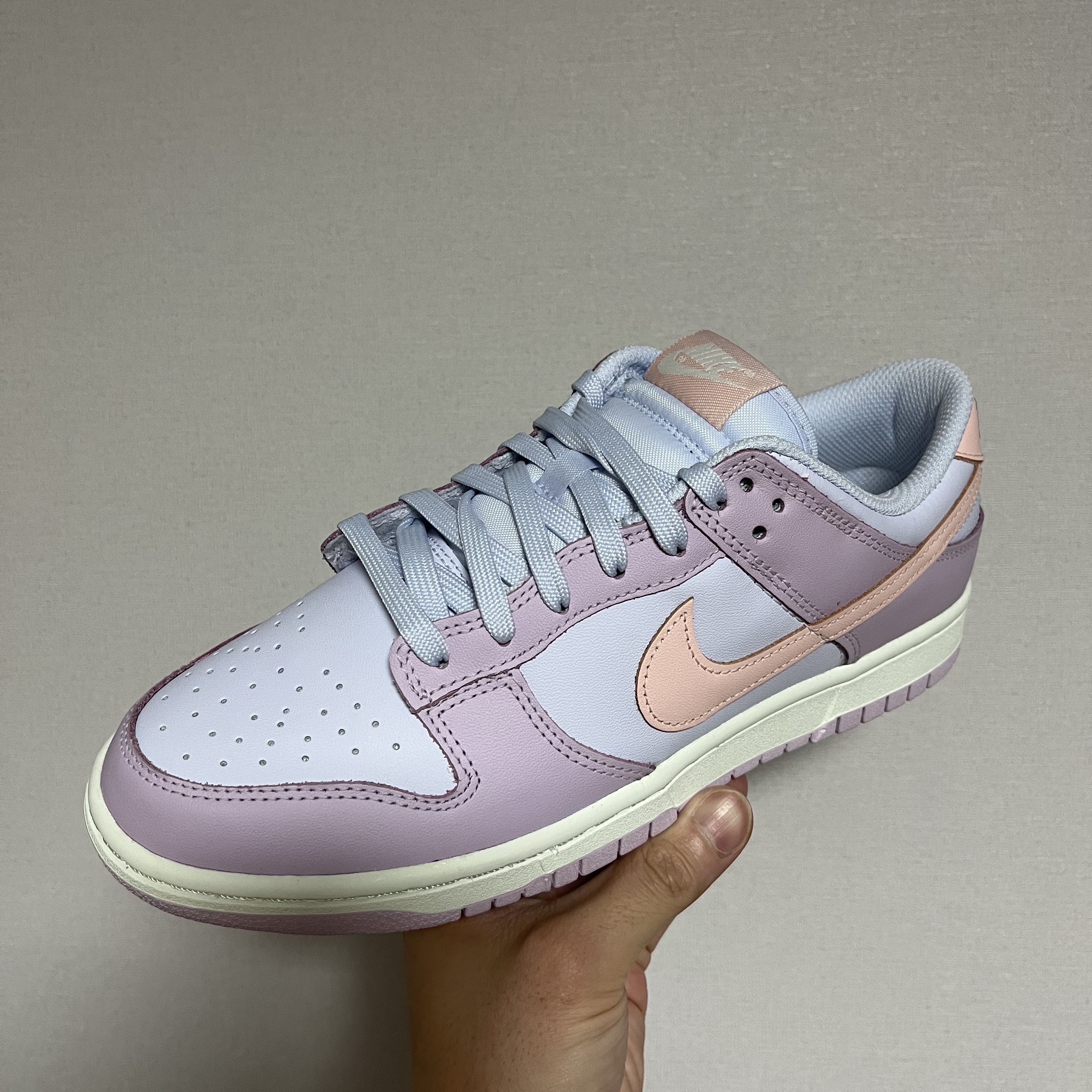 (W) Nike Dunk Low Atmosphere Pink 착용 스타일 - 2