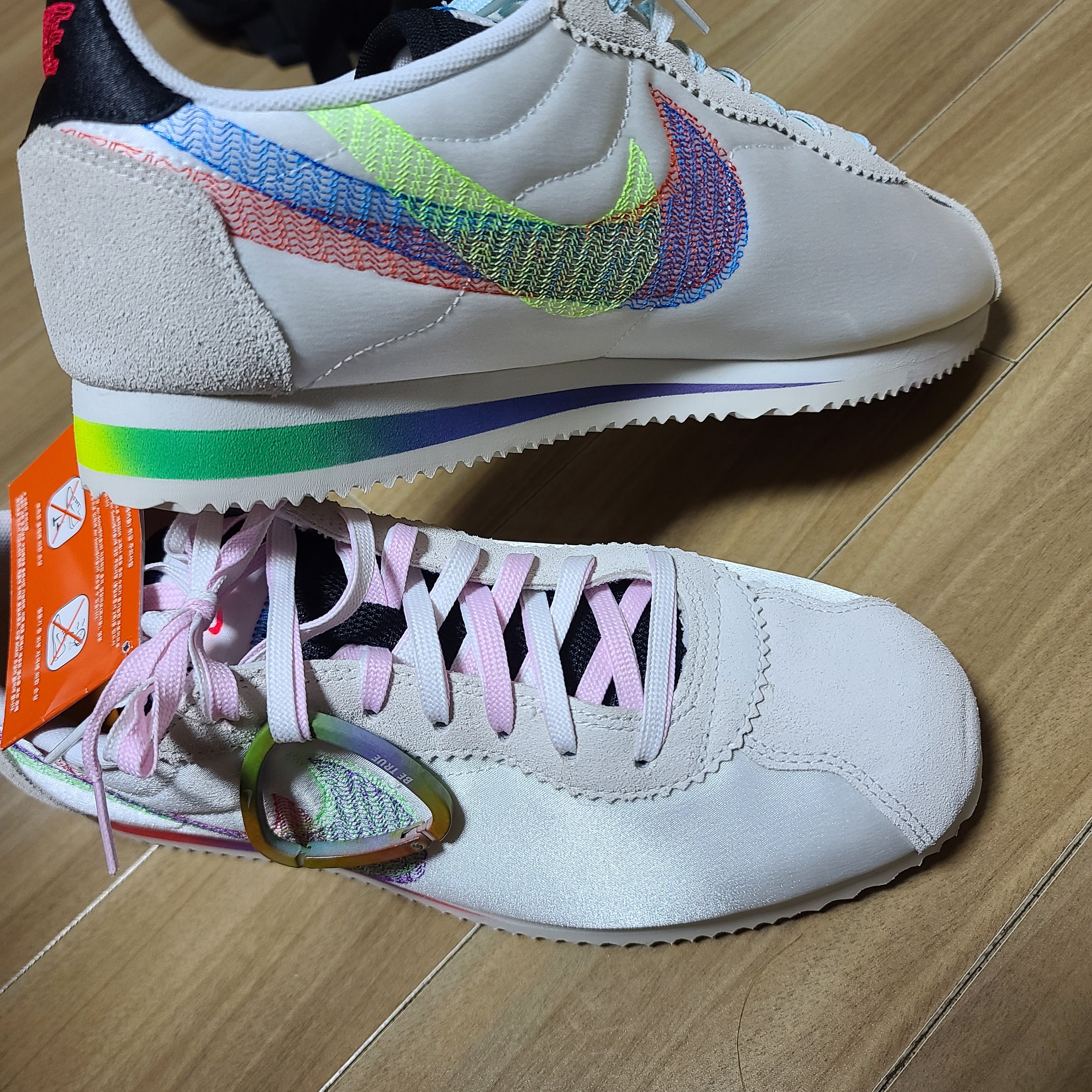 Nike Cortez Be True 착용 스타일 - 2