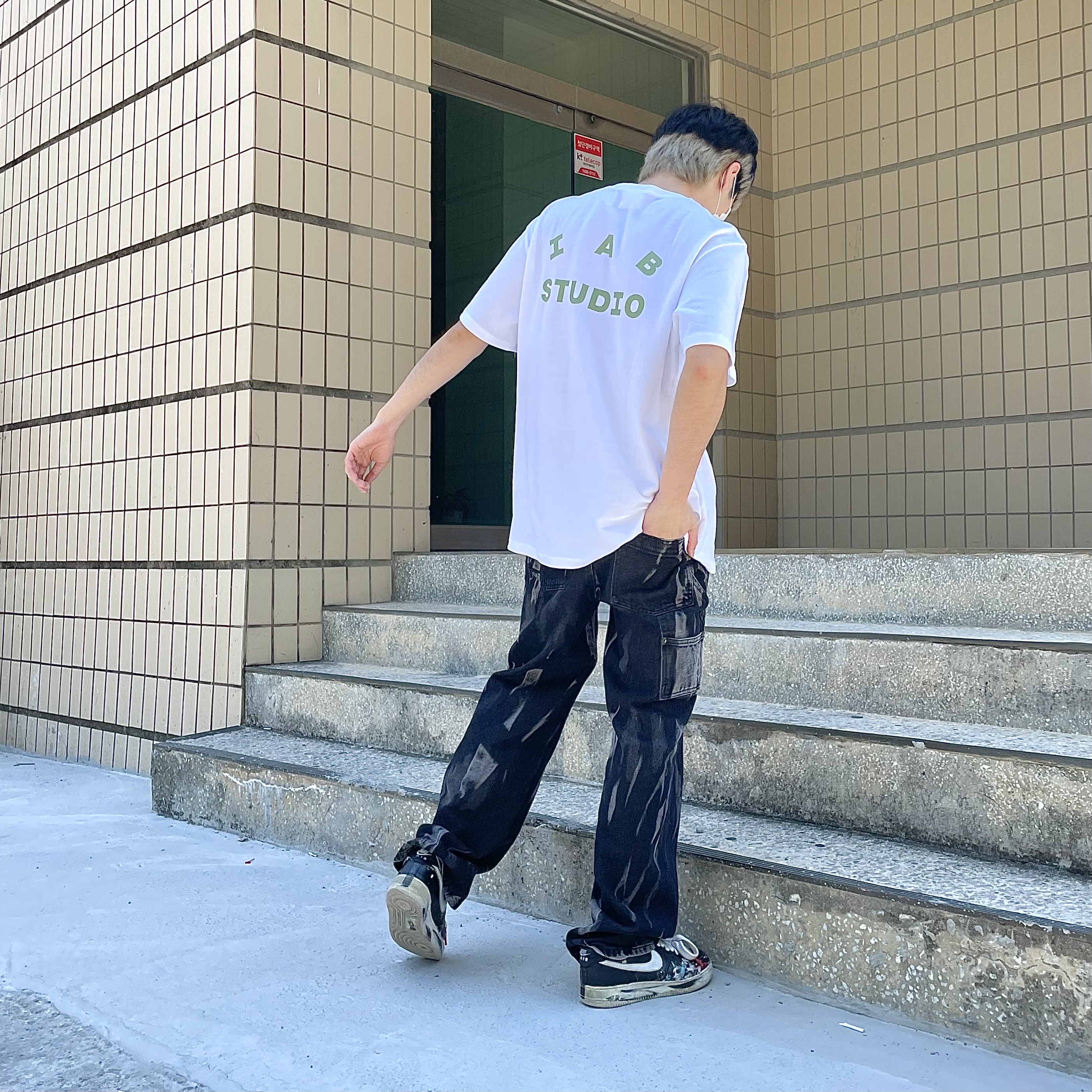 IAB Studio T-Shirt White Light Green, Nike x Peaceminusone Air Force 1 Low Para-Noise 착용 스타일 - 1