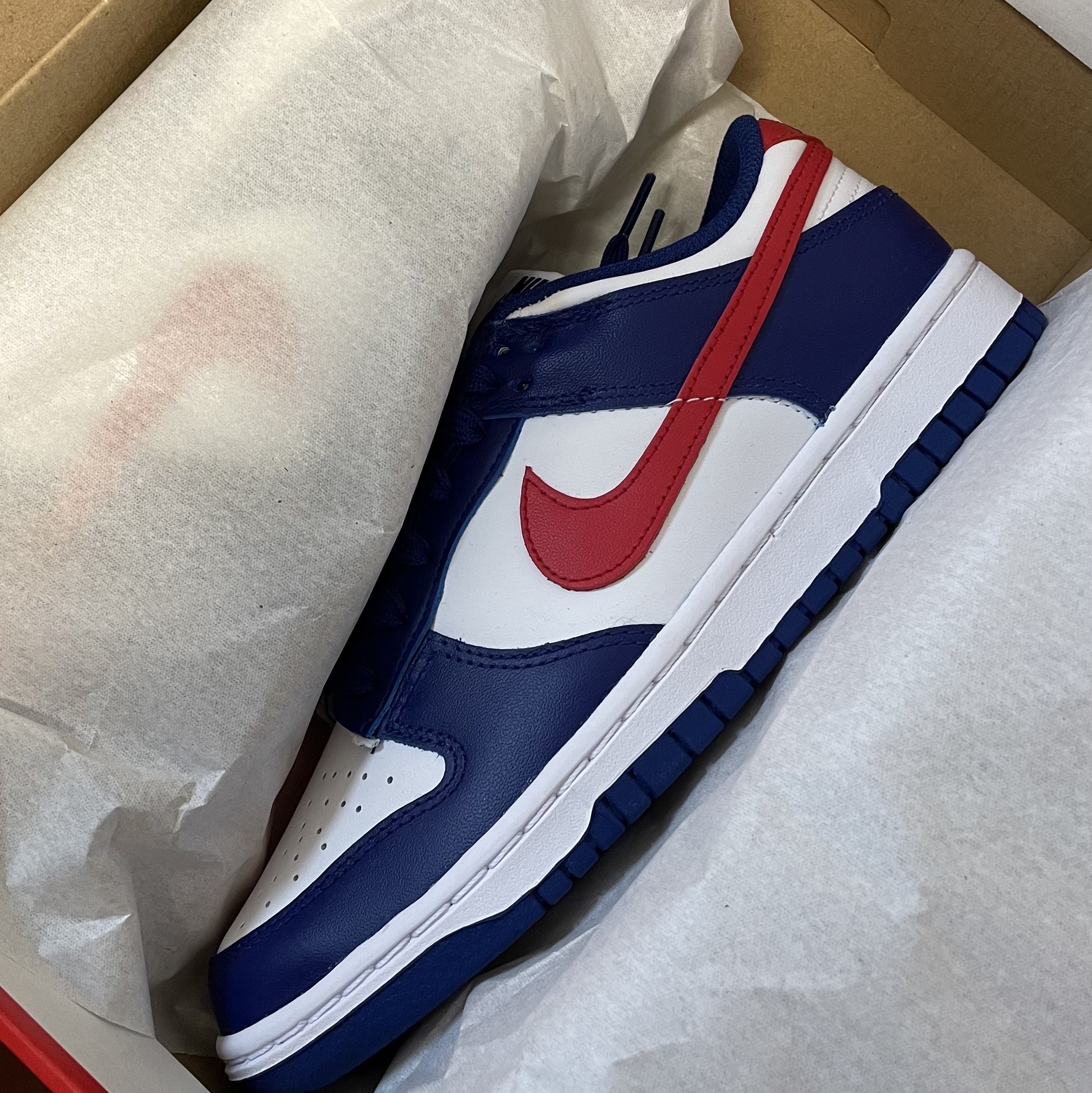 (W) Nike Dunk Low White and University Red 착용 스타일