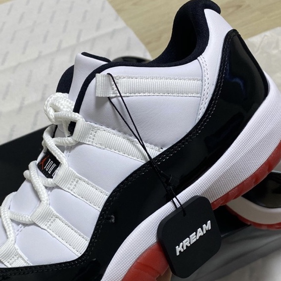 Jordan 11 Retro Low Concord Bred 착용 스타일 - 1