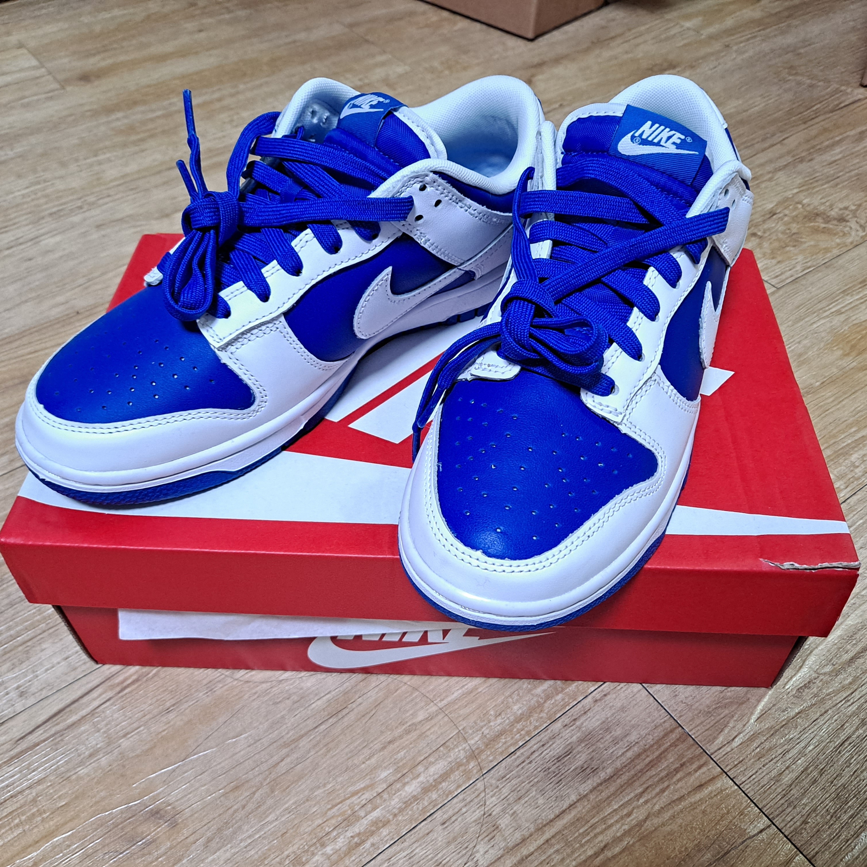 Nike Dunk Low Retro Racer Blue and White 착용 스타일 - 3