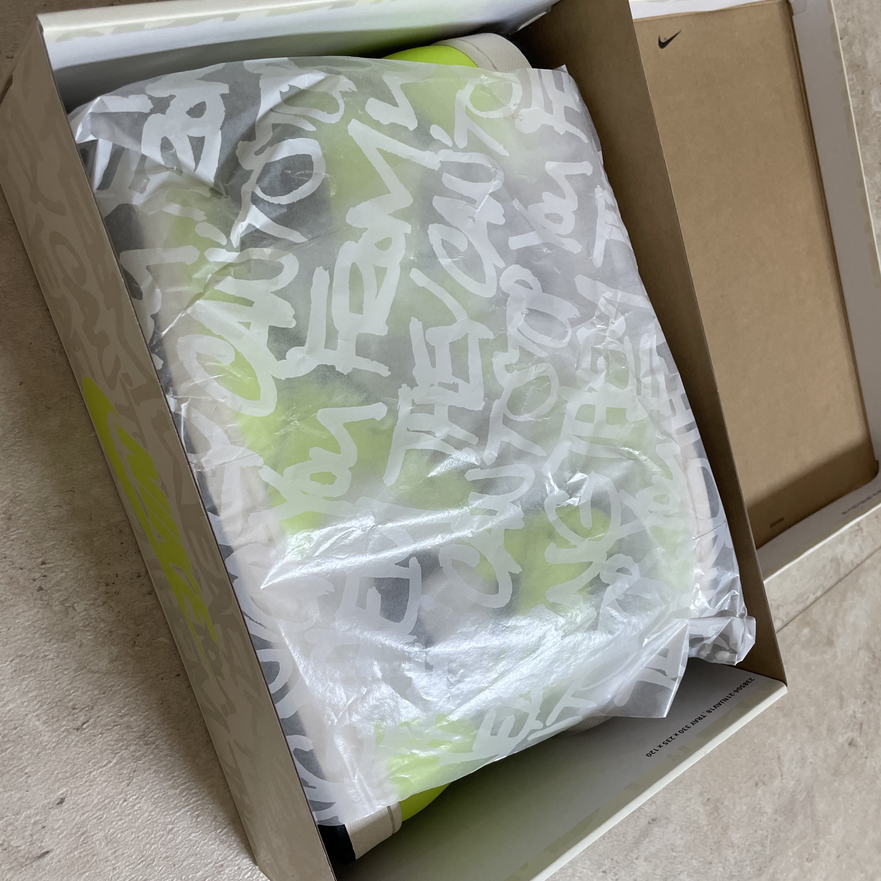 Jordan 1 Retro High OG Volt 착용 스타일 - 2