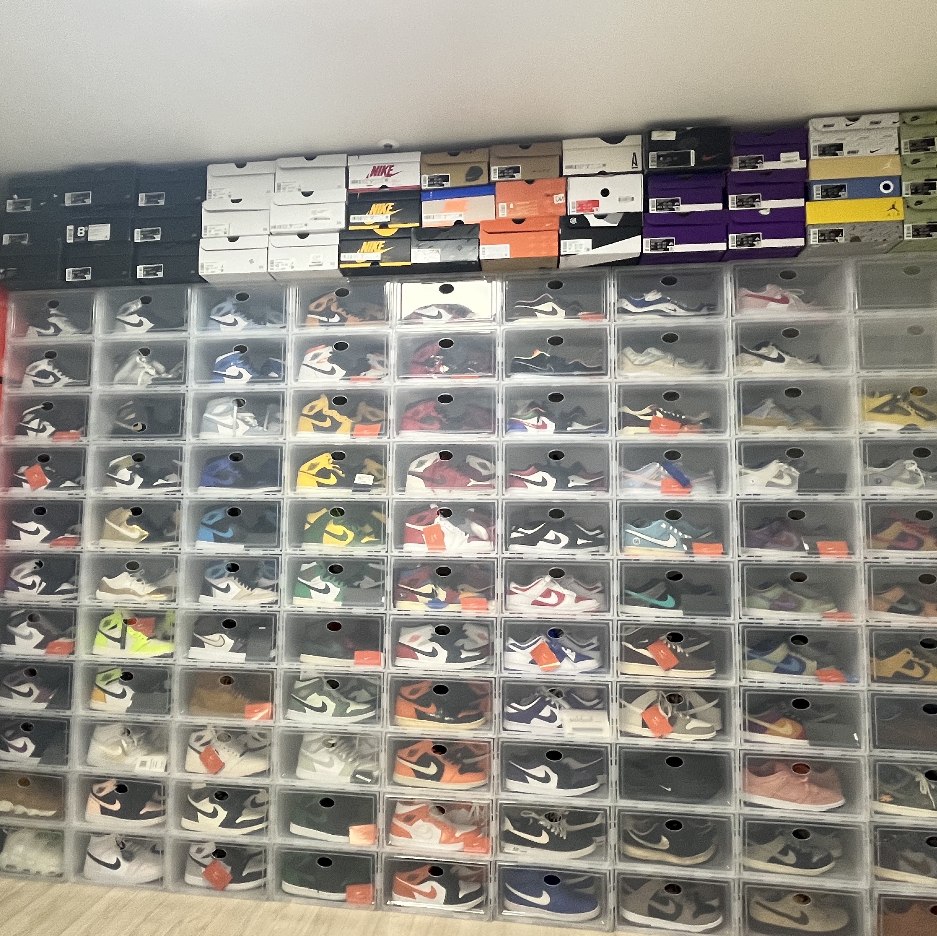 Jordan 1 x Trophy Room Retro High OG SP Chicago, Nike x Union Dunk Low Passport Pack Argon 착용 스타일