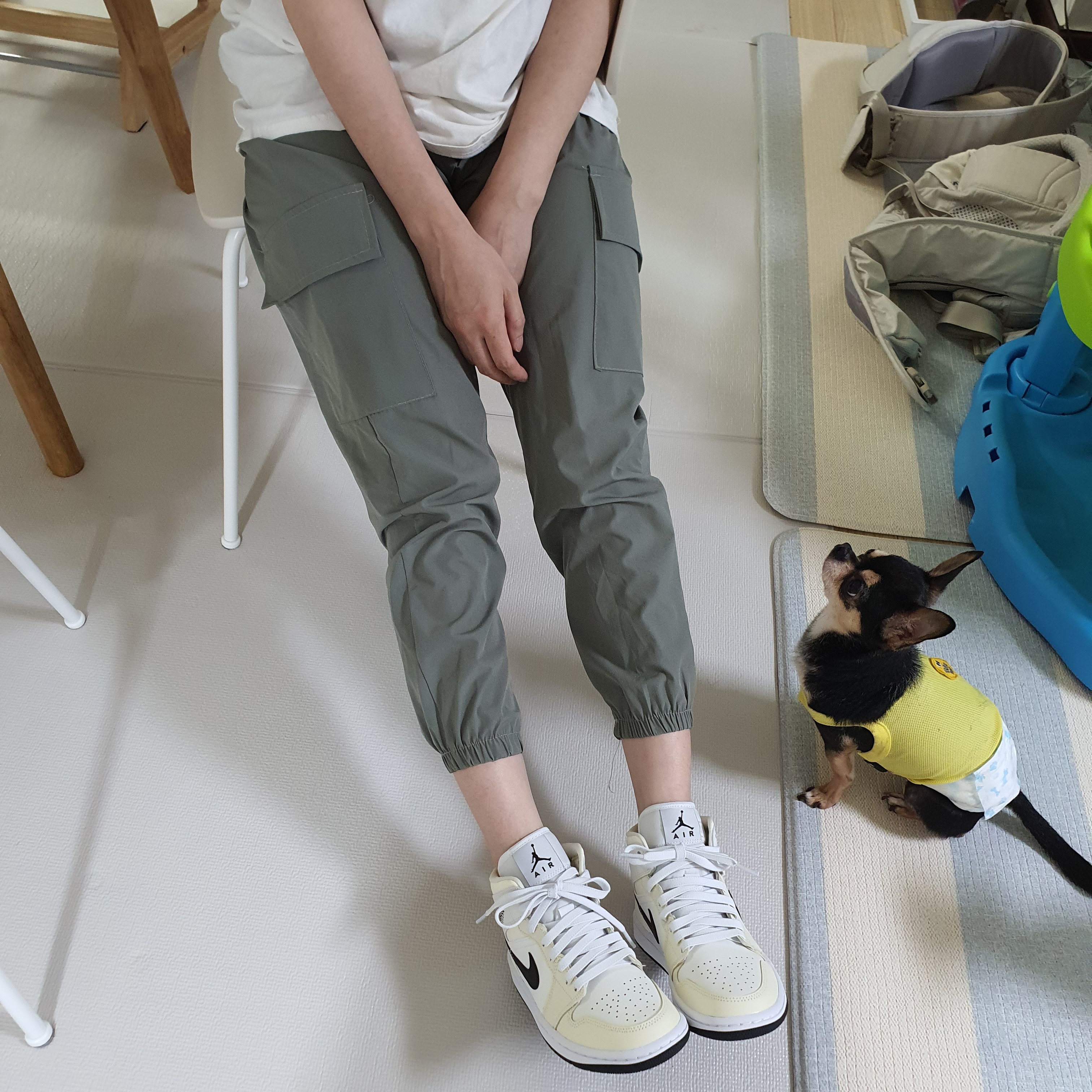 (W) Jordan 1 Mid Coconut Milk 착용 스타일 - 2