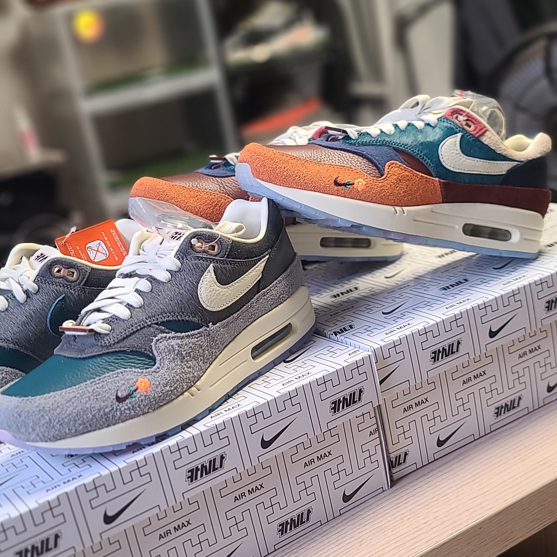Nike x Kasina Air Max 1 SP Won-Ang Particle Grey, Nike x Kasina Air Max 1 SP Won-Ang Orange 착용 스타일 - 2