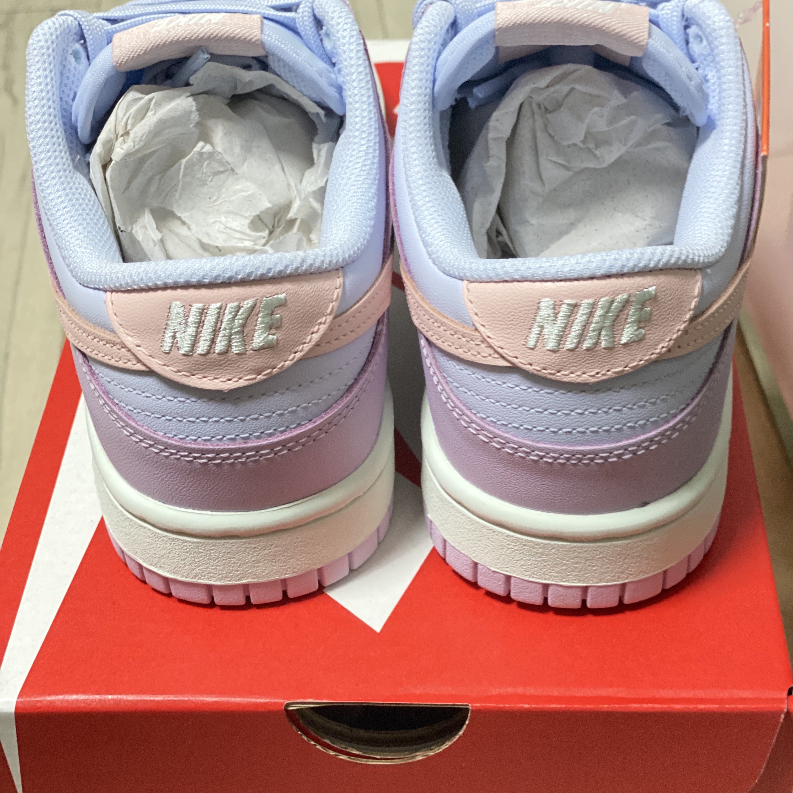 (W) Nike Dunk Low Atmosphere Pink 착용 스타일 - 1