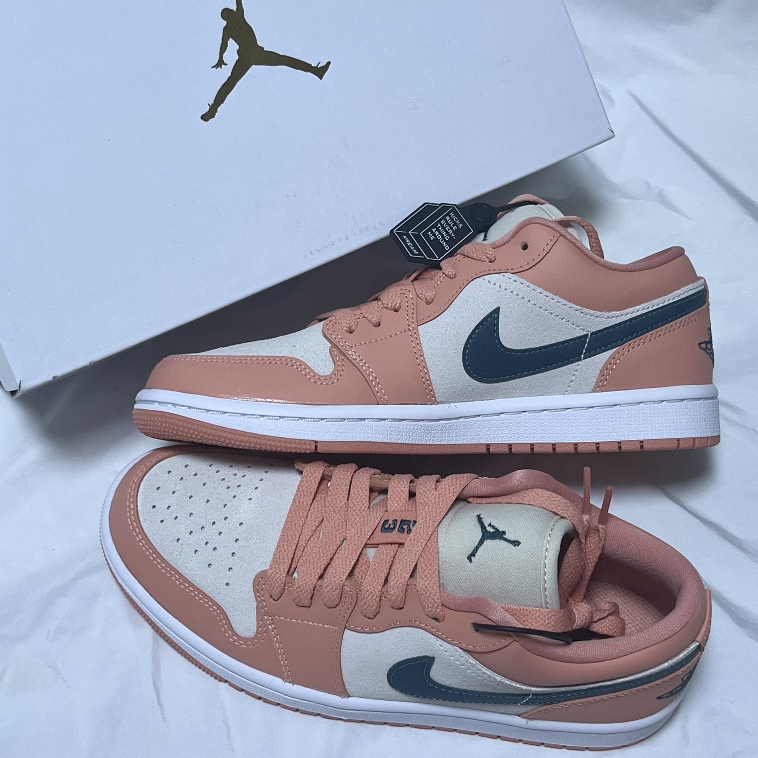 (W) Jordan 1 Low Light Madder Root 착용 스타일