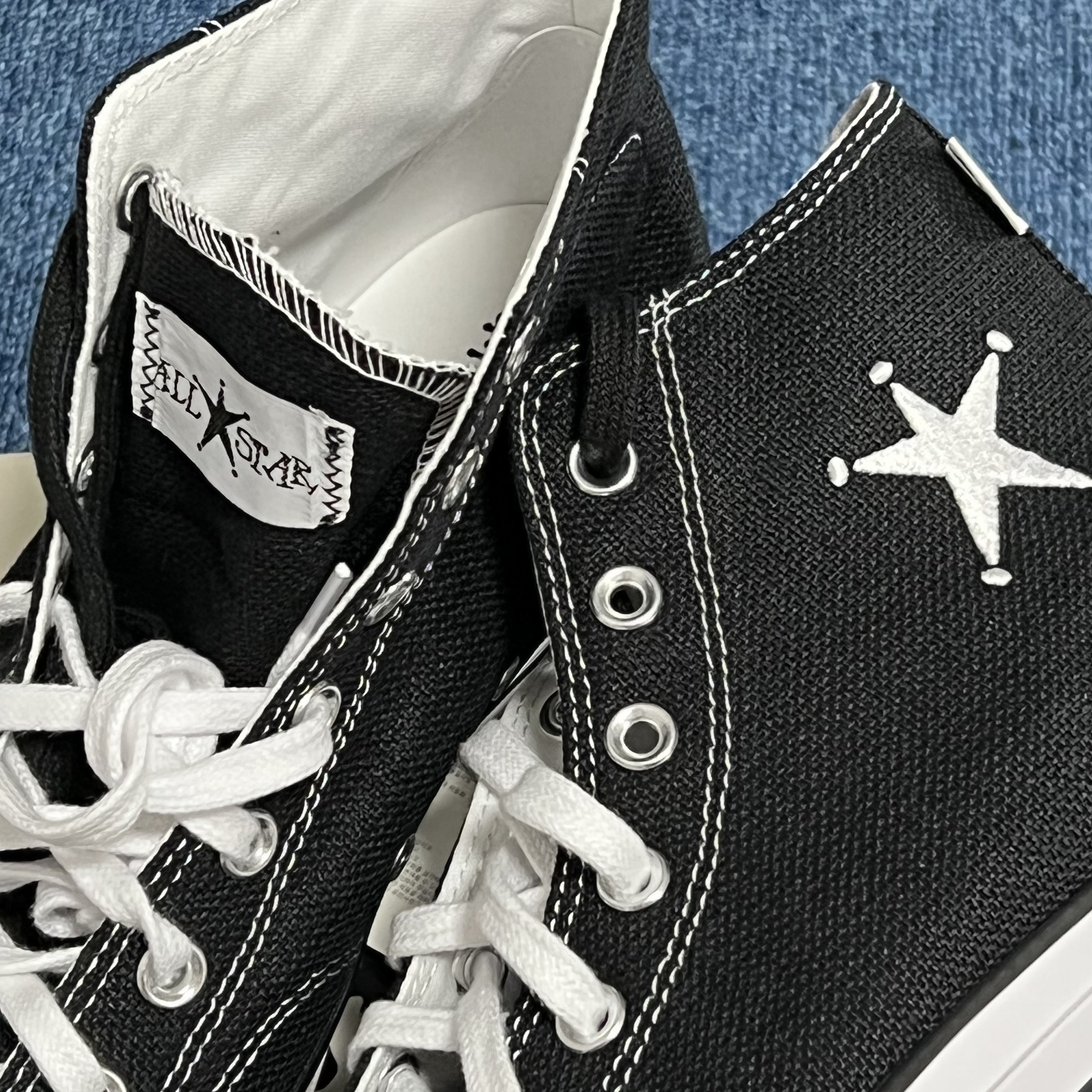 Converse x Stussy Chuck 70 High Black 착용 스타일 - 1