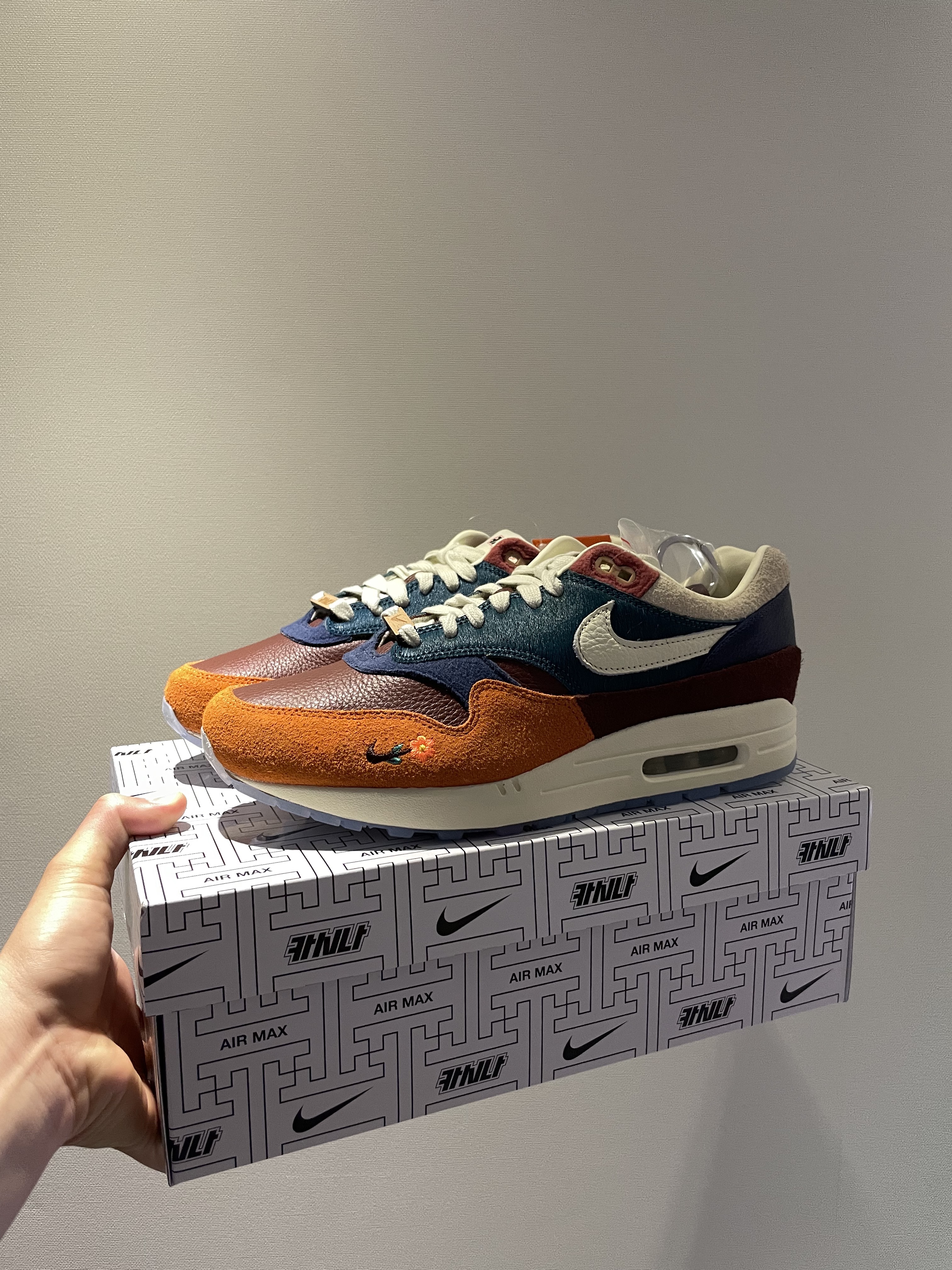 Nike x Kasina Air Max 1 SP Won-Ang Orange 착용 스타일 - 3