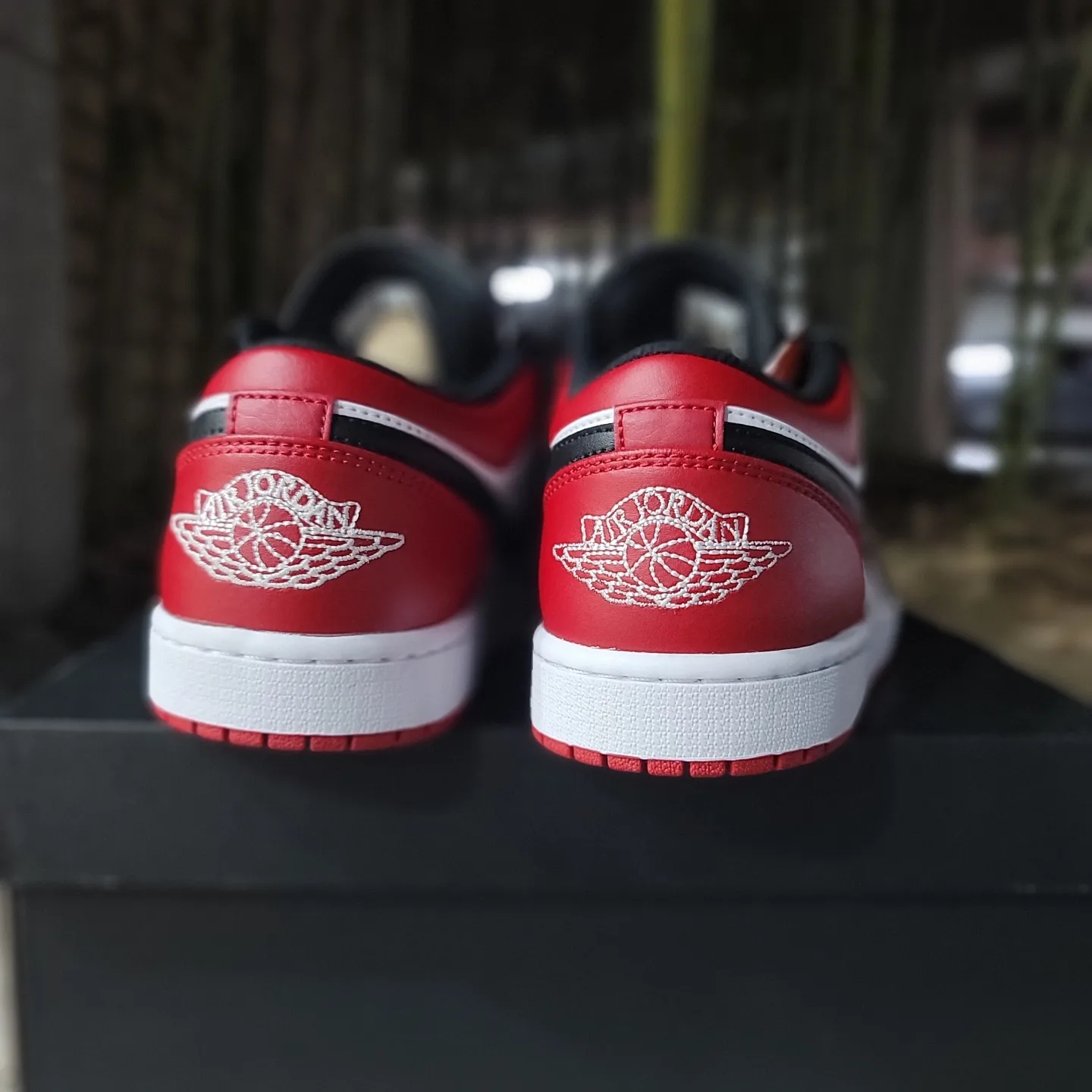 Jordan 1 Low Bred Toe 착용 스타일 - 3