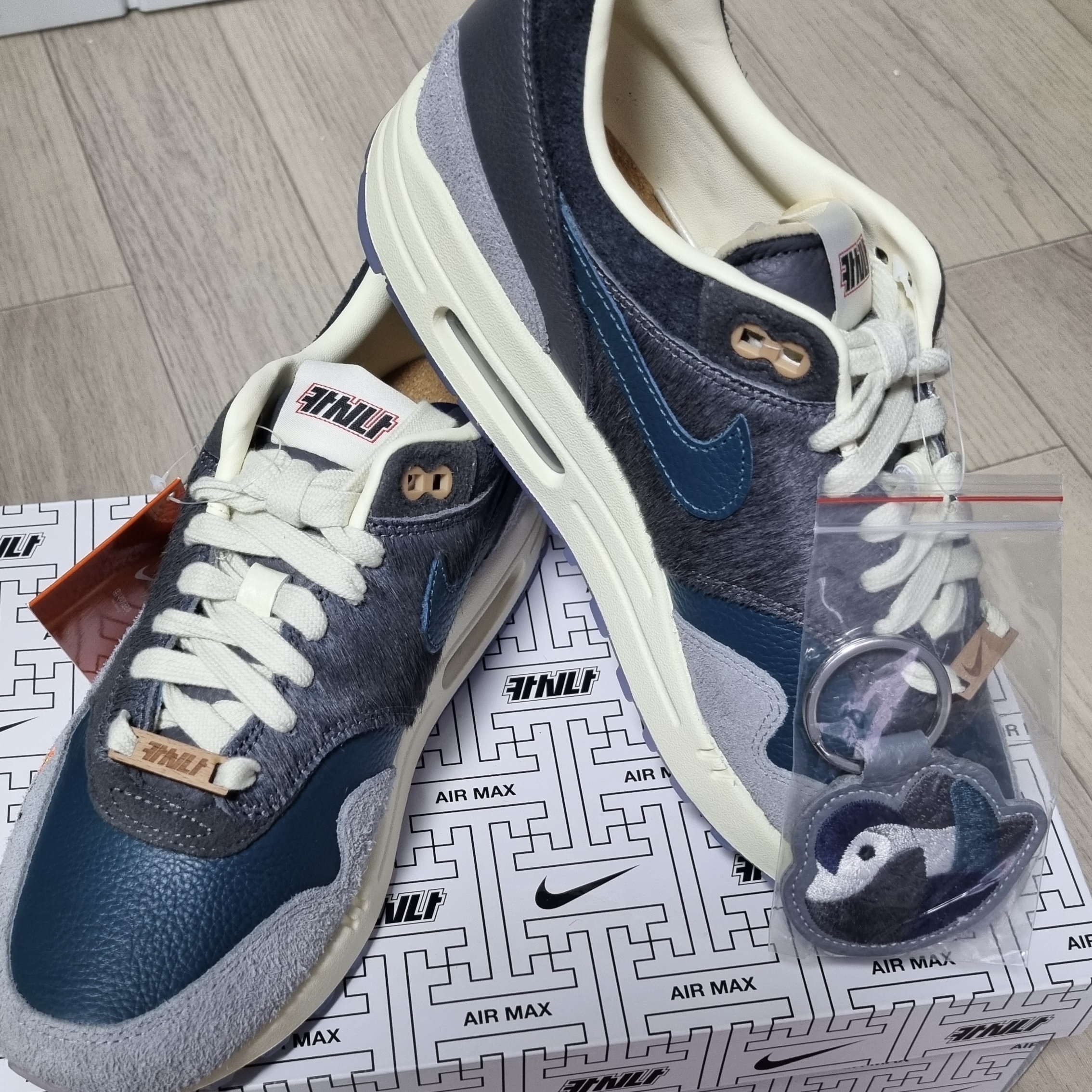 Nike x Kasina Air Max 1 SP Won-Ang Particle Grey, Nike x Kasina Air Max 1 SP Won-Ang Orange 착용 스타일 - 4