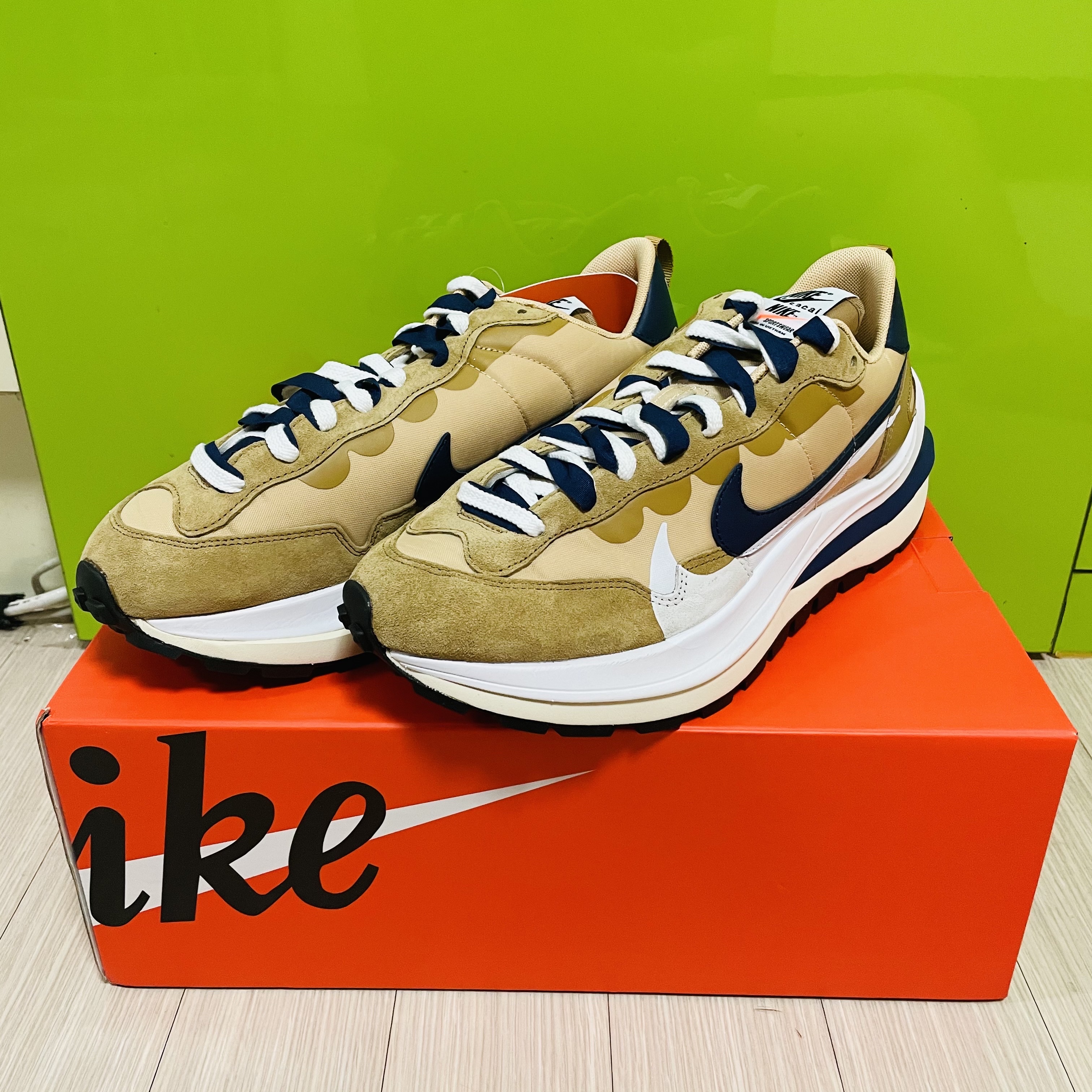 Nike x Sacai VaporWaffle Sesame and Blue Void 착용 스타일 - 1