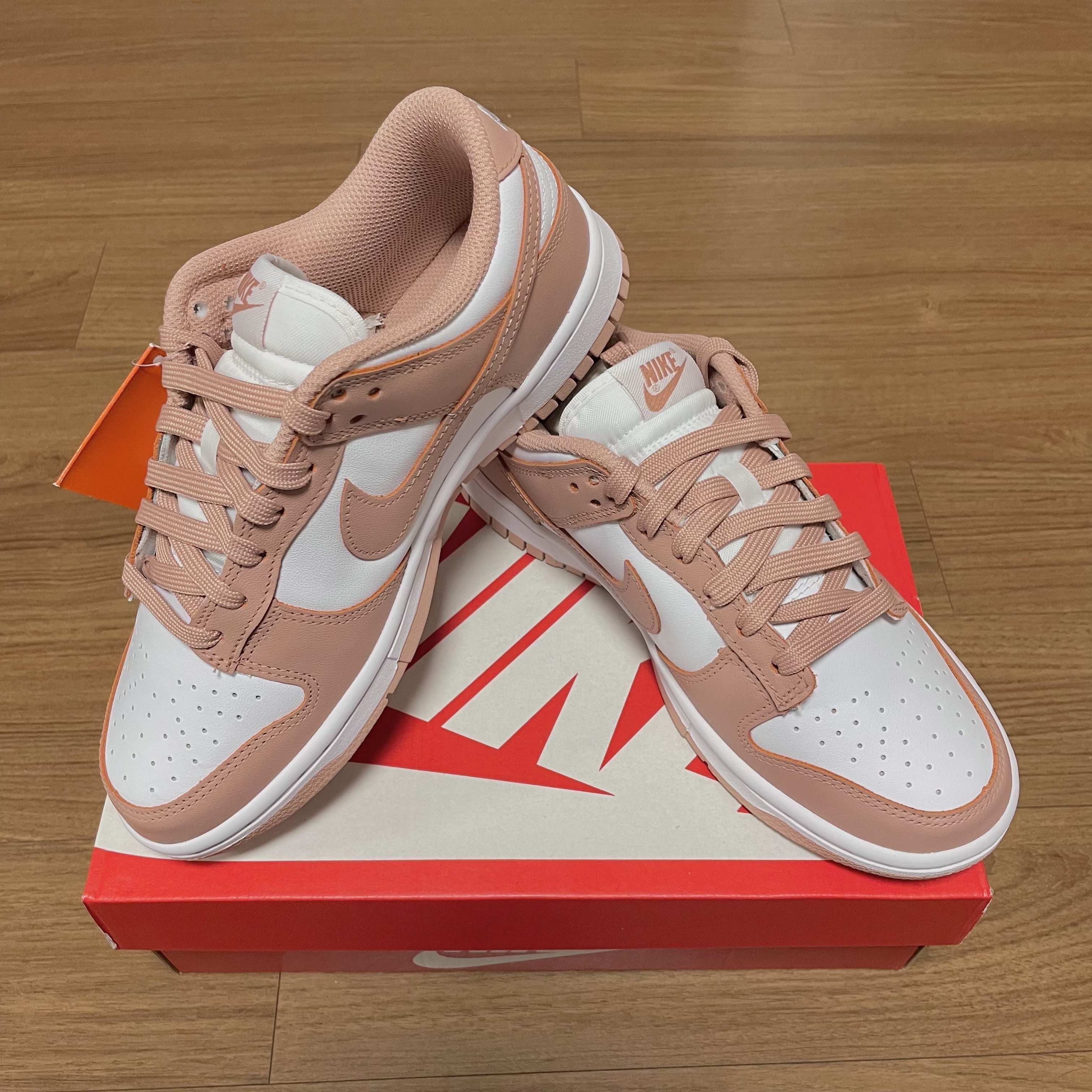 (W) Nike Dunk Low Rose Whisper 착용 스타일 - 1