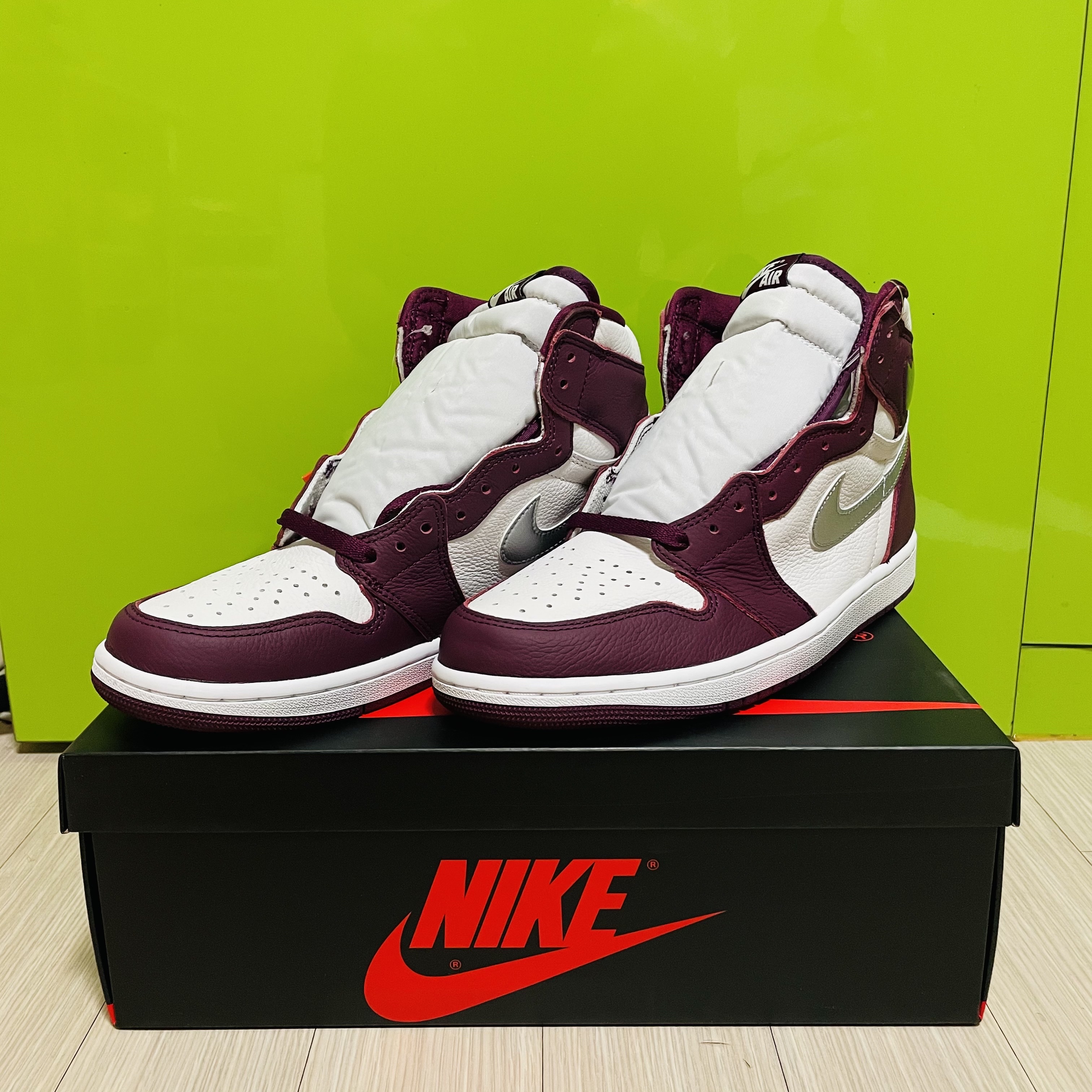 Jordan 1 Retro High OG Bordeaux 착용 스타일 - 1