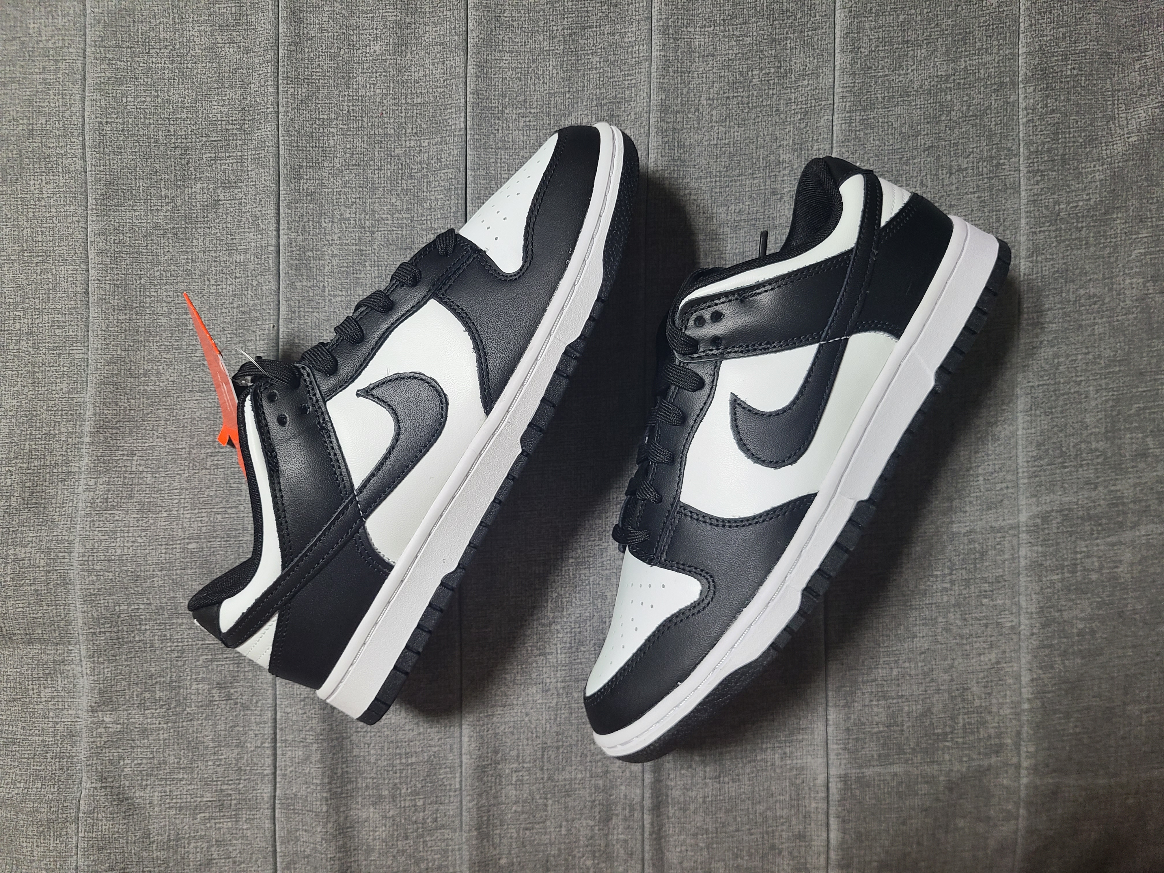 Nike Dunk Low Retro Black 착용 스타일