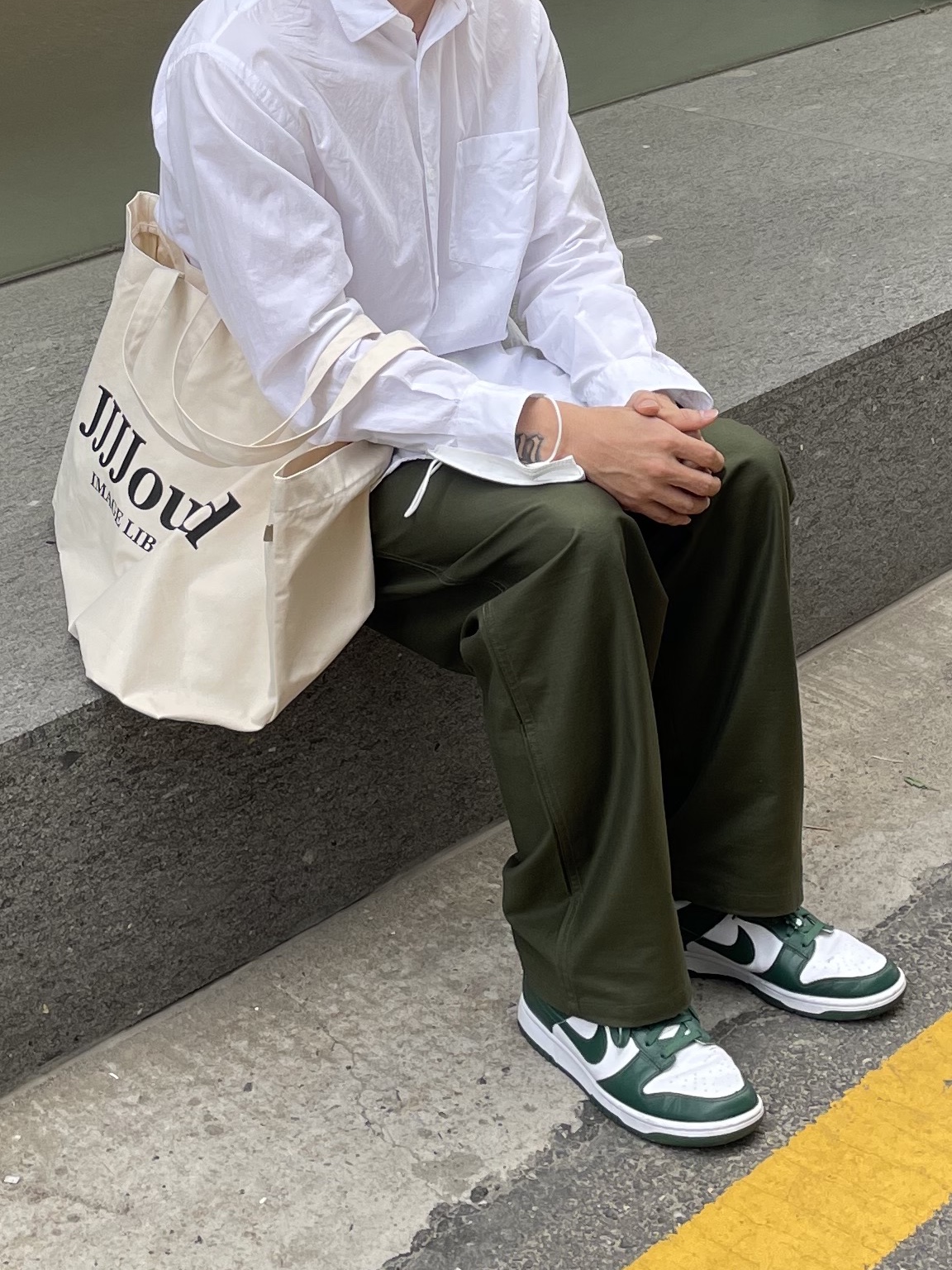 Nike Dunk Low Retro Varsity Green 착용 스타일 - 1