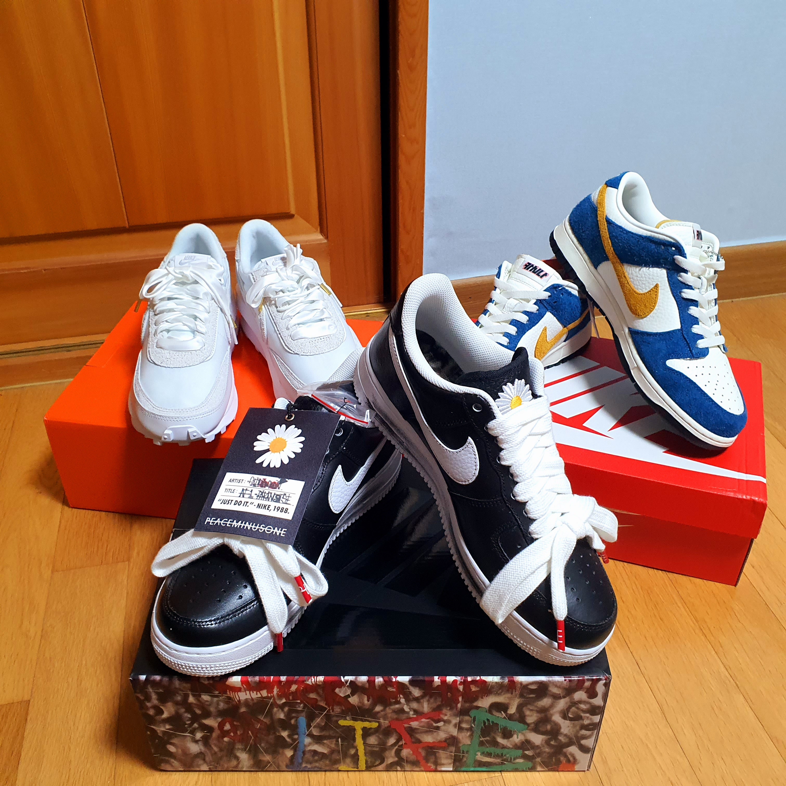 Nike x Sacai LDWaffle White Nylon, Nike x Kasina Dunk Low 80's Bus 착용 스타일 - 1