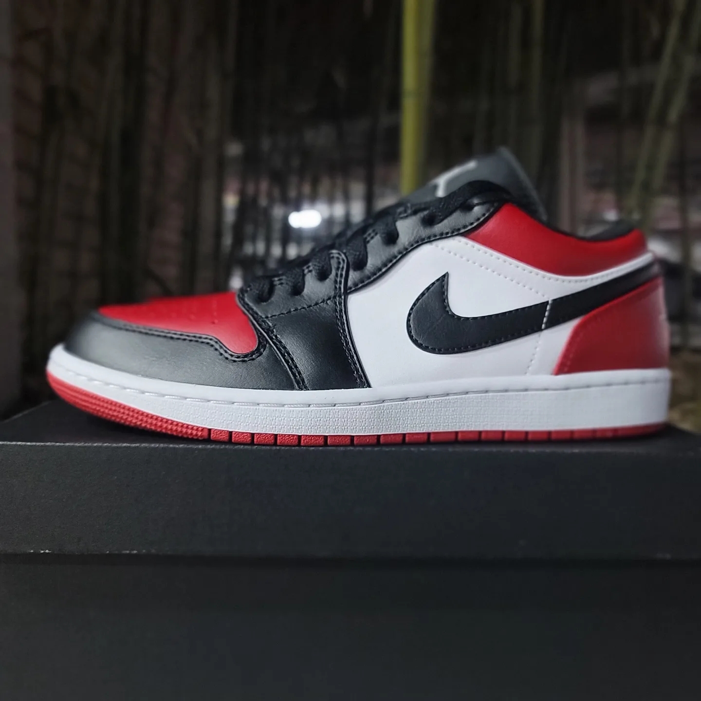 Jordan 1 Low Bred Toe 착용 스타일 - 1