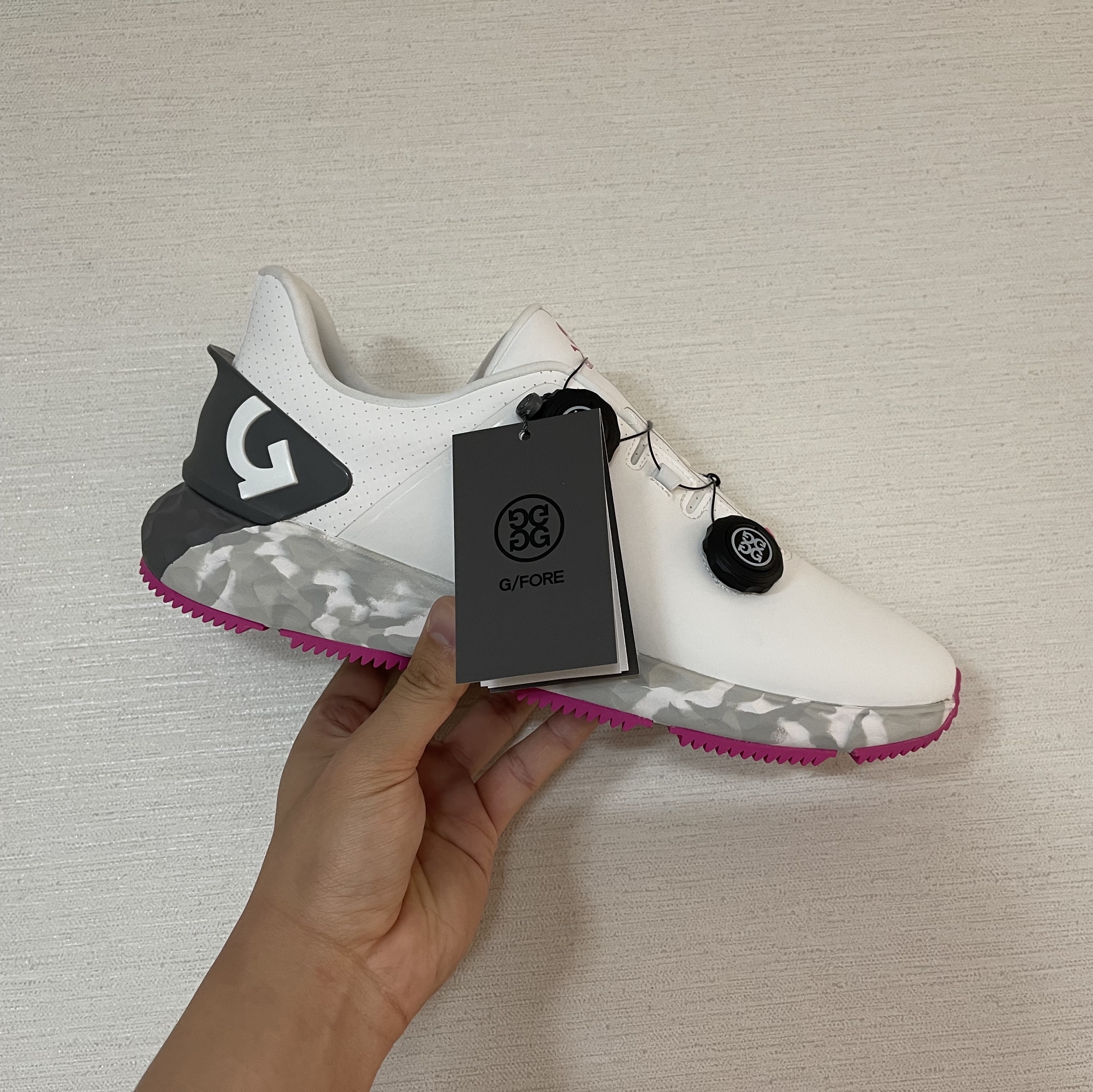 G/Fore G/Drive Snow Pink 착용 스타일