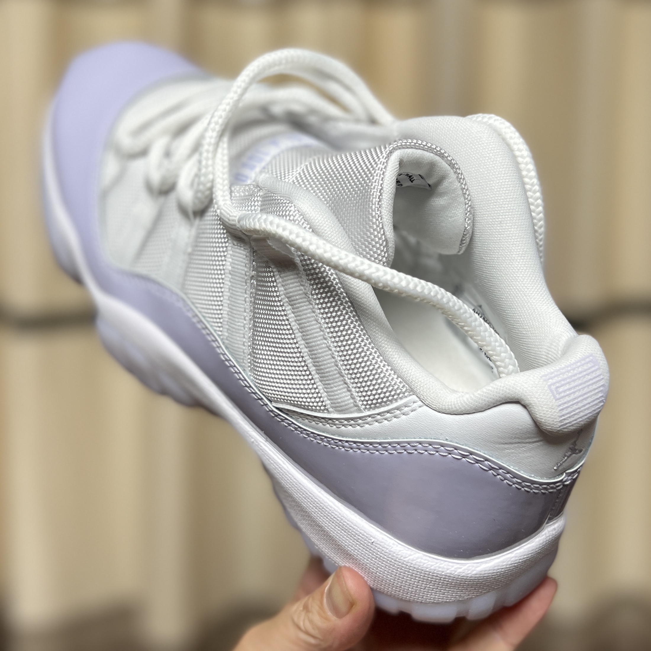 (W) Jordan 11 Retro Low Pure Violet 착용 스타일 - 2