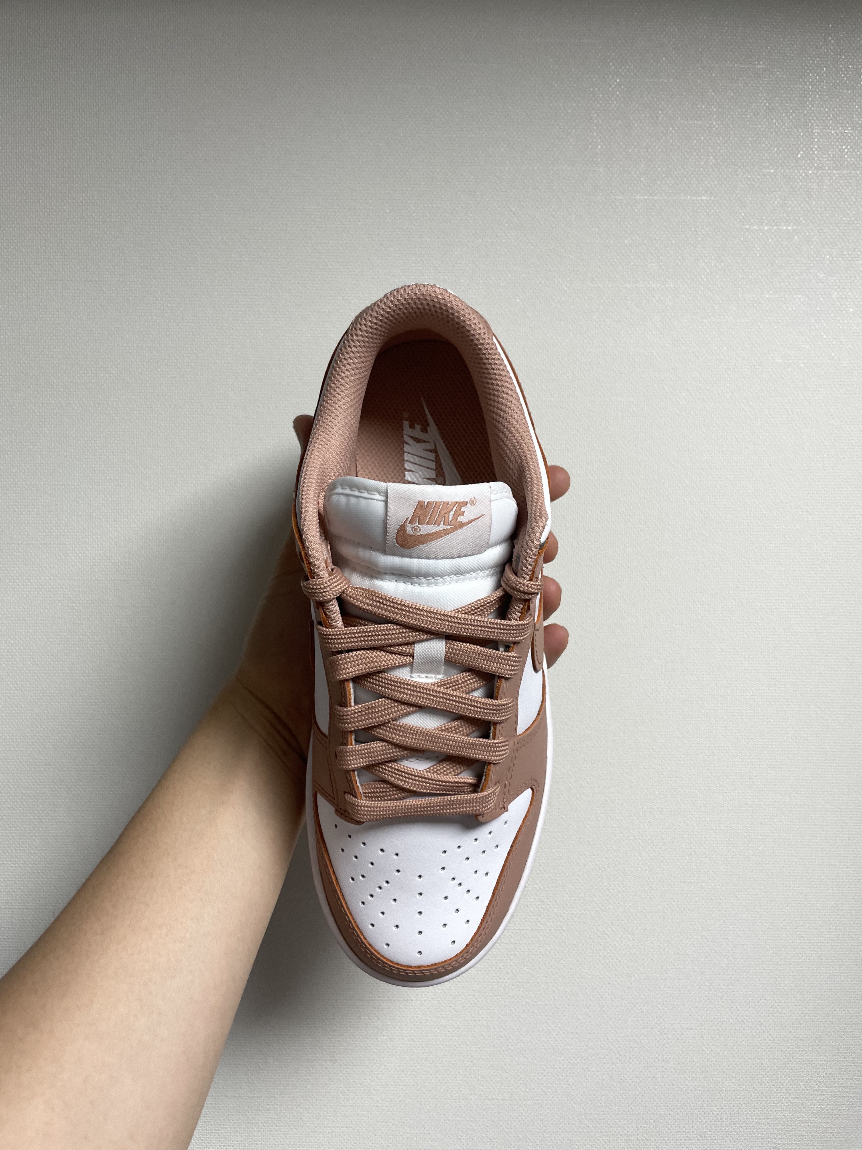 (W) Nike Dunk Low Rose Whisper 착용 스타일 - 2