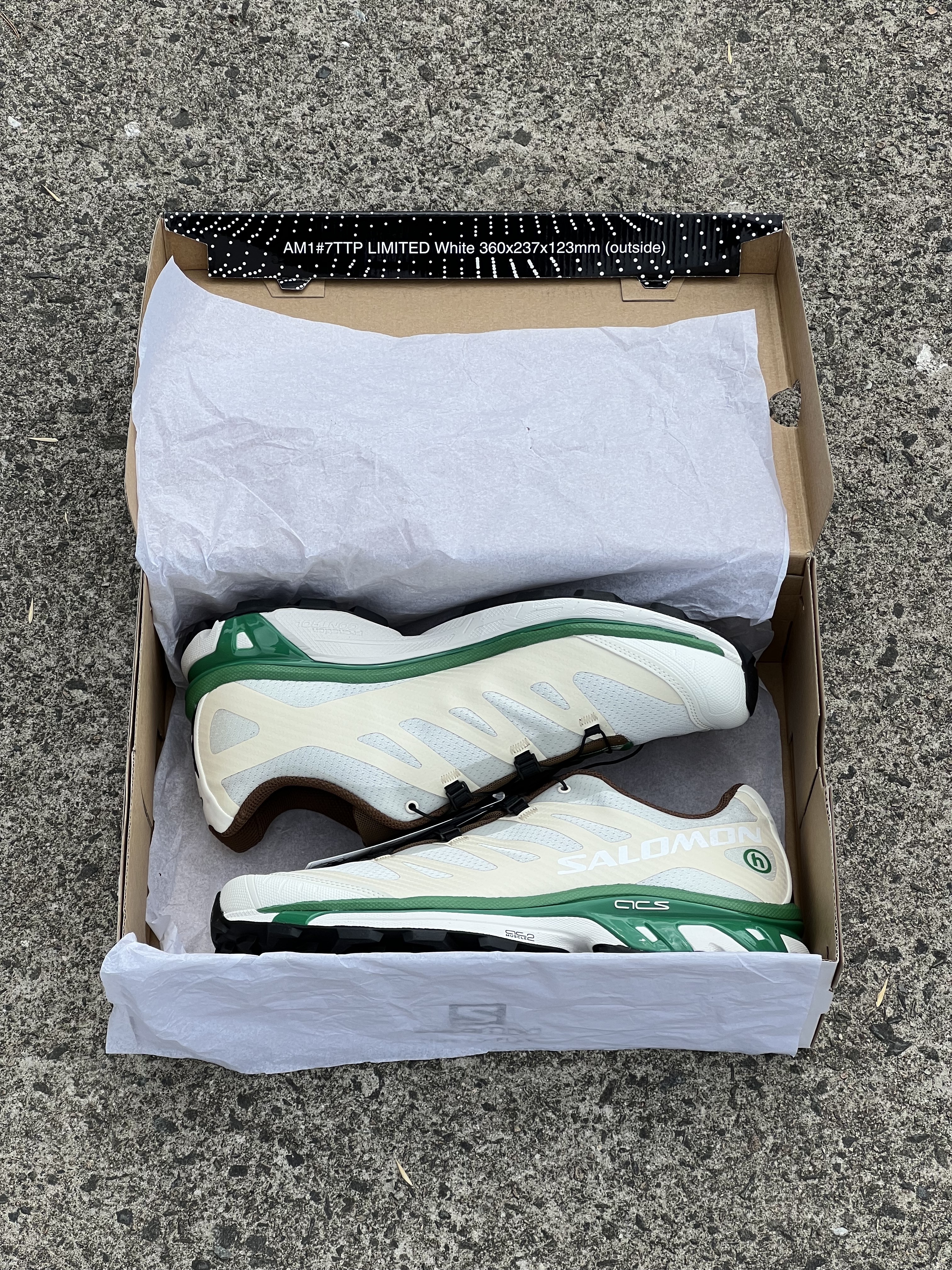 Salomon x Hidden NY XT-4 Vanilla Ice 착용 스타일 - 1
