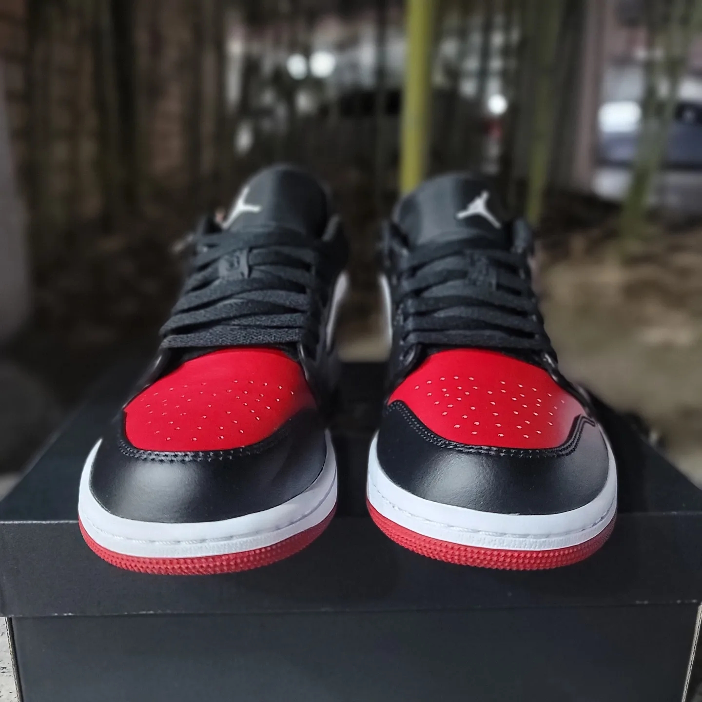 Jordan 1 Low Bred Toe 착용 스타일 - 2