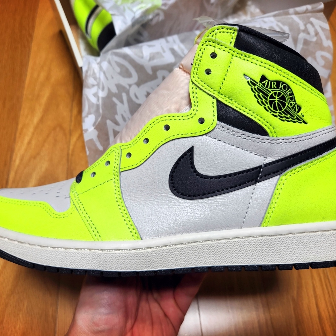 Jordan 1 Retro High OG Volt 착용 스타일 - 4