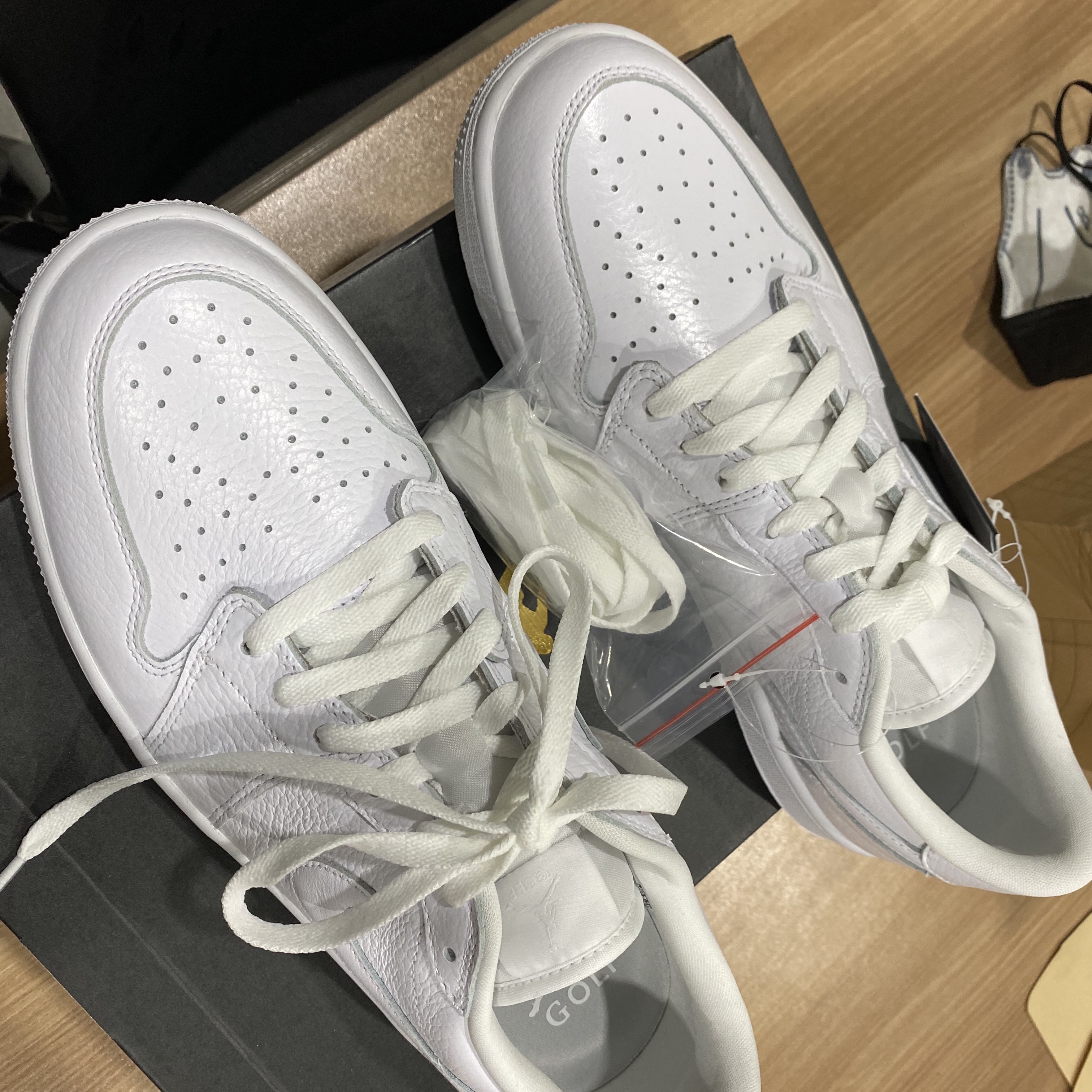 Jordan 1 Low Golf Triple White 착용 스타일