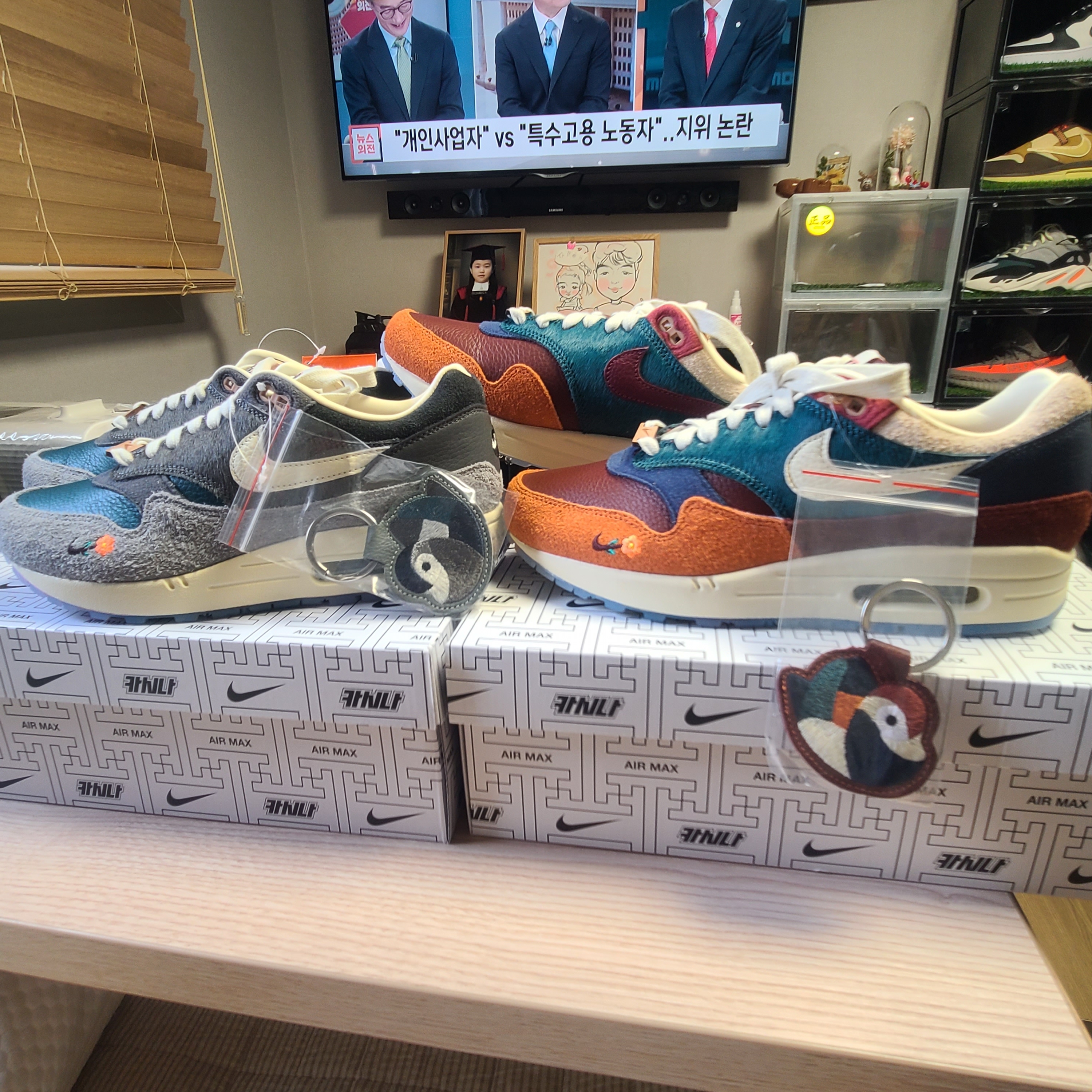 Nike x Kasina Air Max 1 SP Won-Ang Particle Grey, Nike x Kasina Air Max 1 SP Won-Ang Orange 착용 스타일 - 1