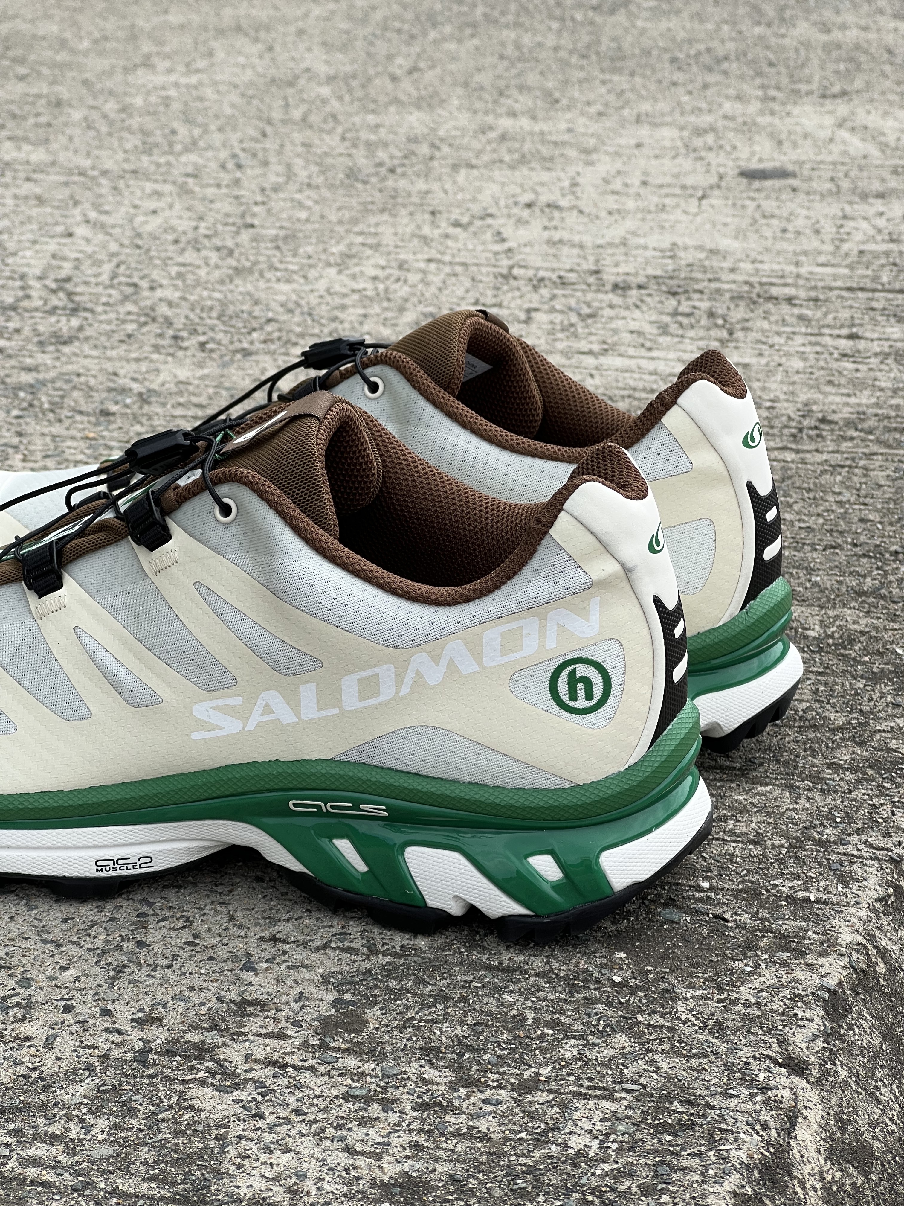 Salomon x Hidden NY XT-4 Vanilla Ice 착용 스타일 - 2