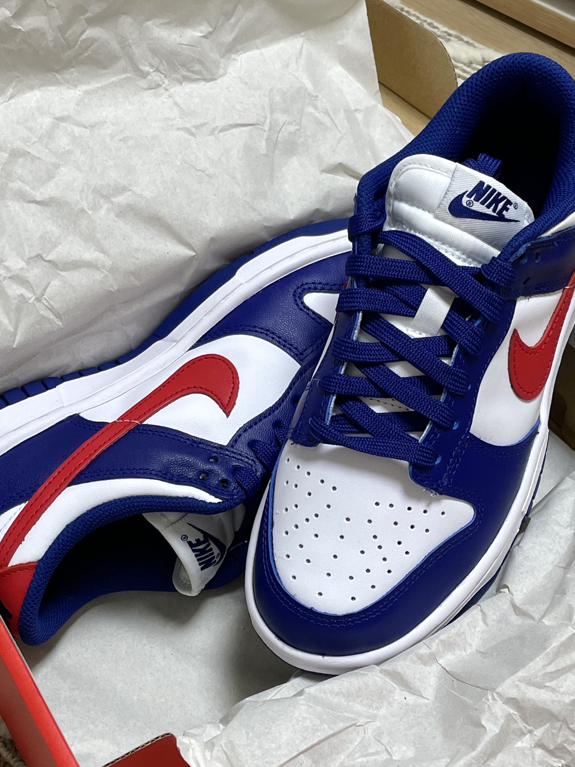 (W) Nike Dunk Low White and University Red 착용 스타일