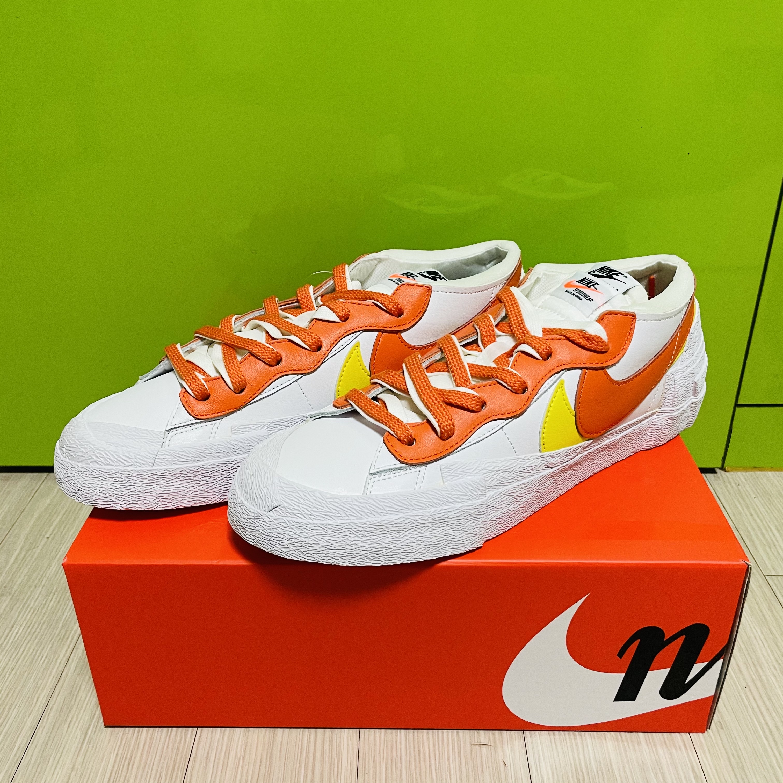 Nike x Sacai Blazer Low Magma Orange 착용 스타일 - 1