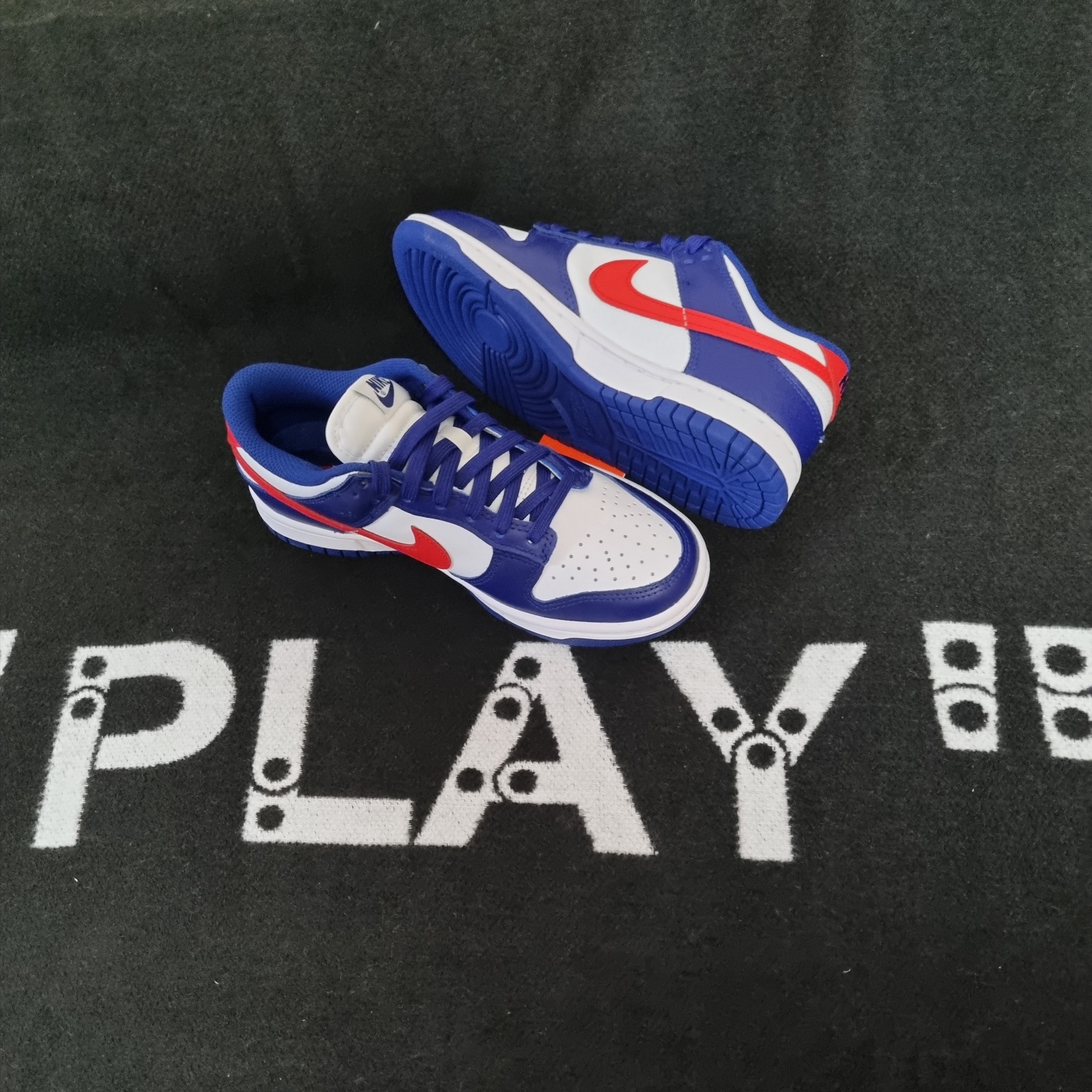(GS) Nike Dunk Low Bright Crimson Game Royal 착용 스타일 - 2