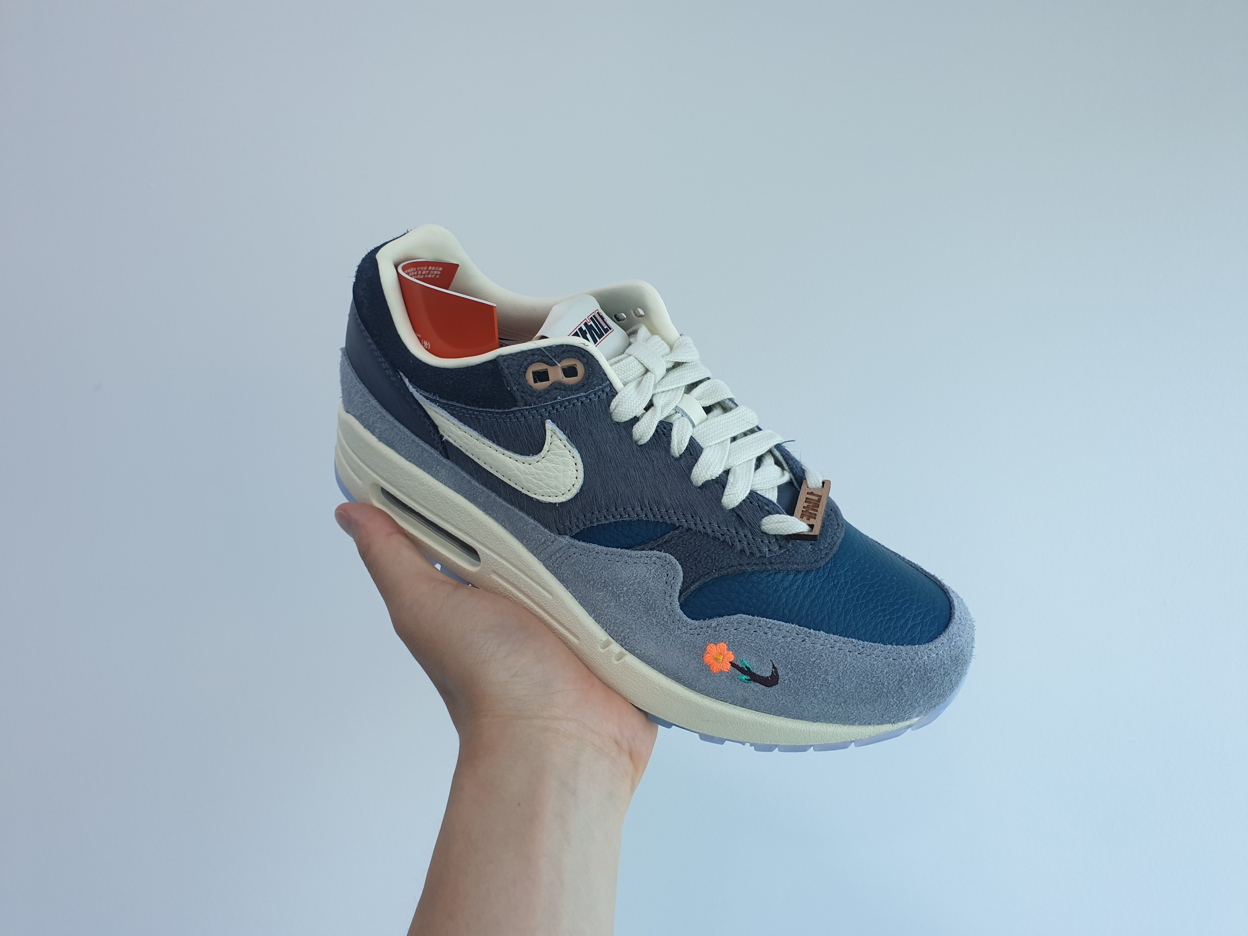 Nike x Kasina Air Max 1 SP Won-Ang Particle Grey 착용 스타일