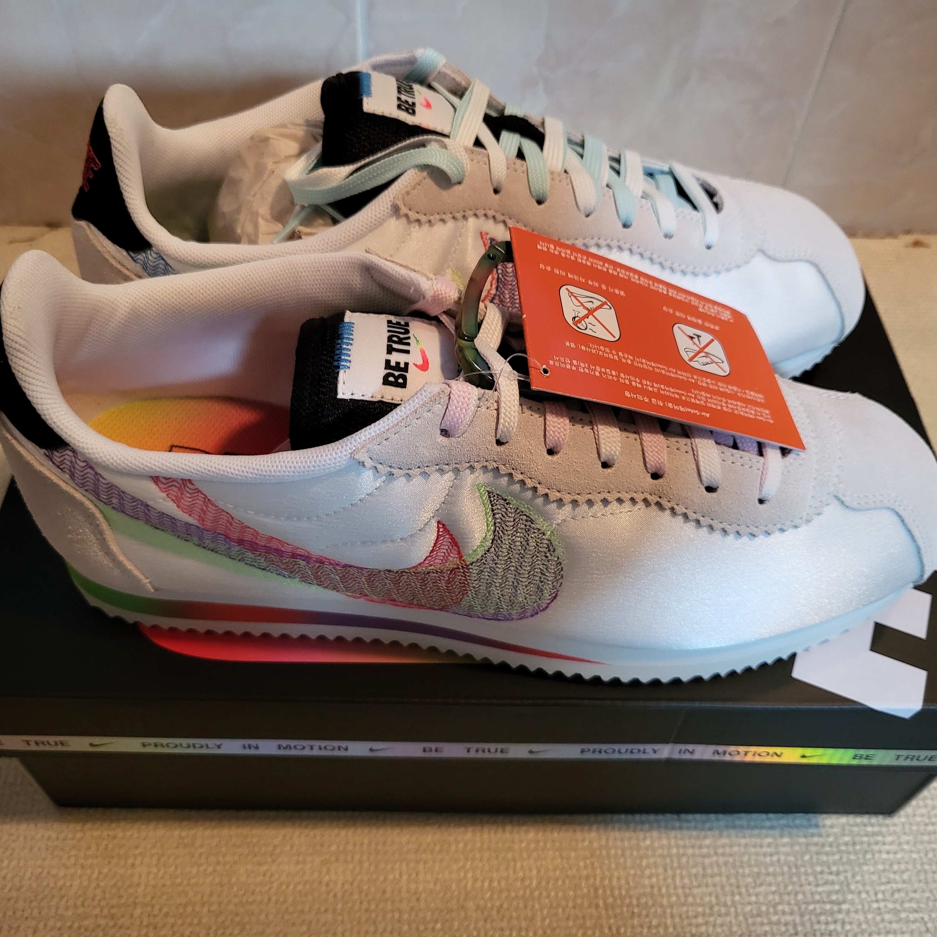 Nike Cortez Be True 착용 스타일 - 3