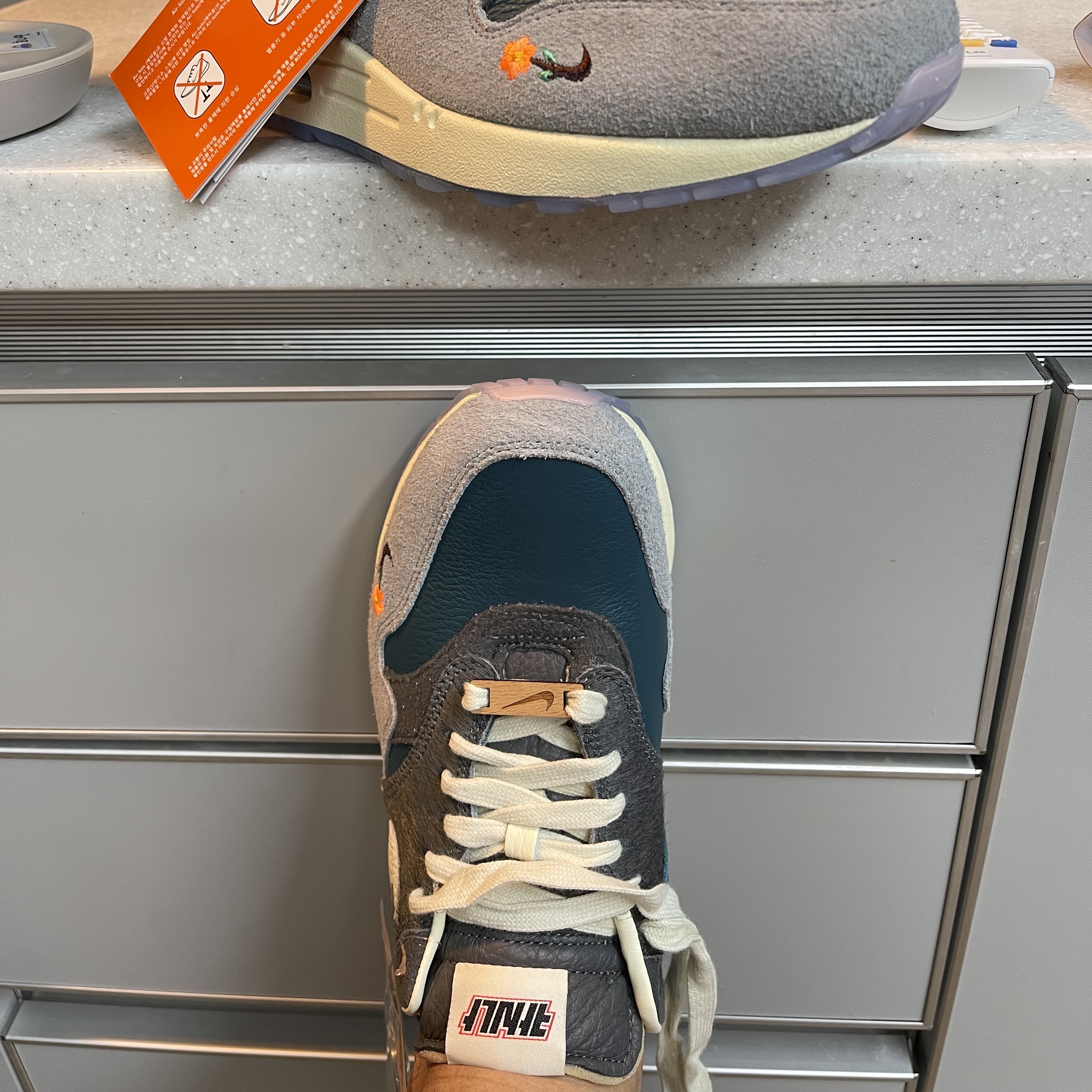 Nike x Kasina Air Max 1 SP Won-Ang Particle Grey 착용 스타일 - 3