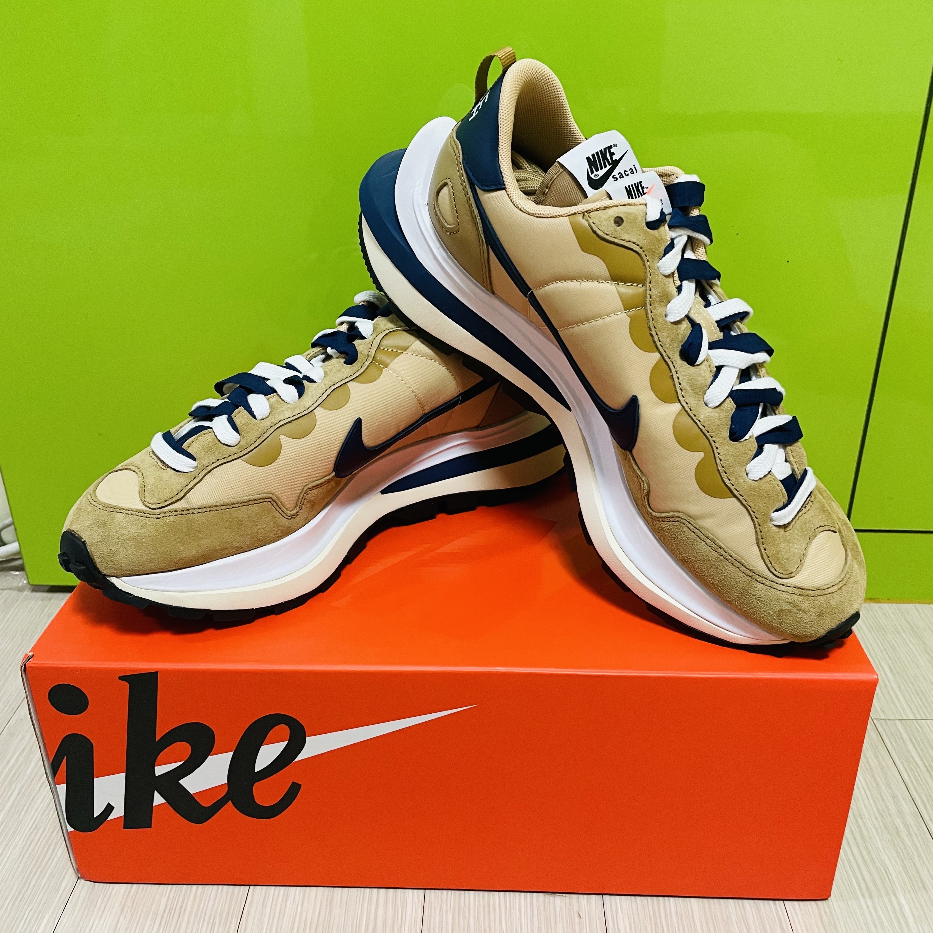 Nike x Sacai VaporWaffle Sesame and Blue Void 착용 스타일 - 2